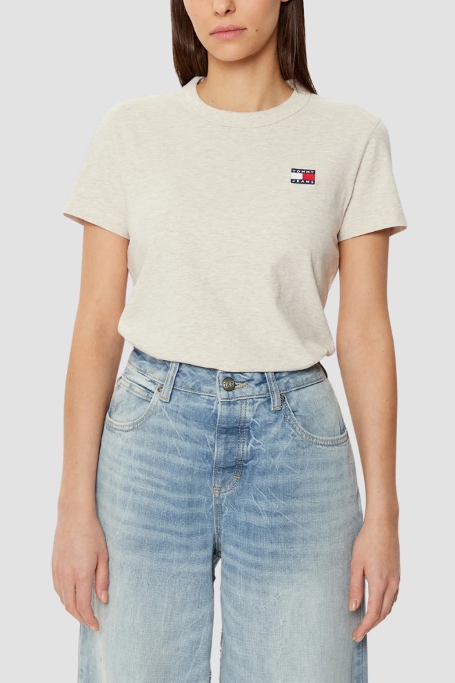 TOMMY JEANS Beżowy damski t-shirt z małym logo, Rozmiar S