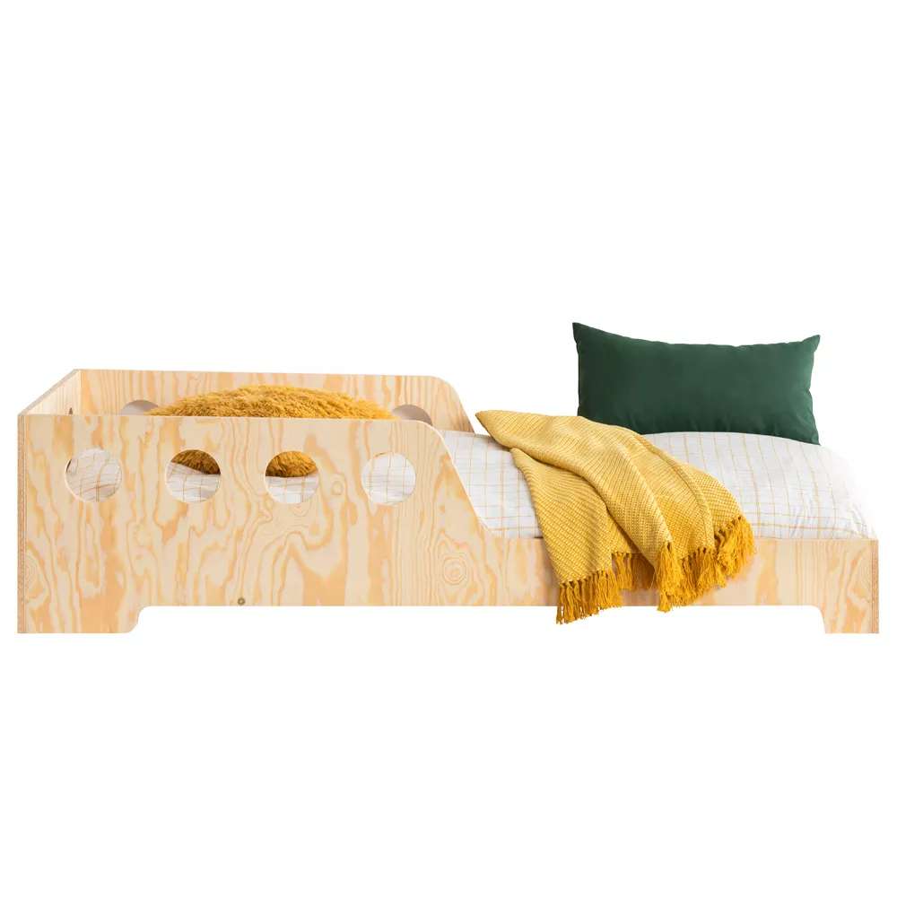 SELSEY Łóżko drewniane dla dziecka Kyori z krótkimi barierkami w koła 90x160 cm