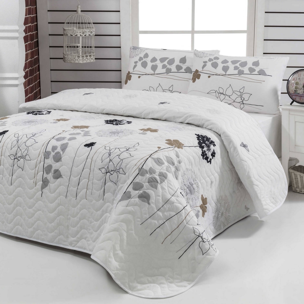 SELSEY Narzuta Flowers 200x220 cm z dwiema poszewkami na poduszkę 50x70 cm