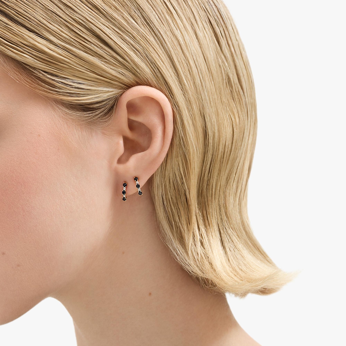 W.KRUK Kolczyki złote z czarnymi szafirami