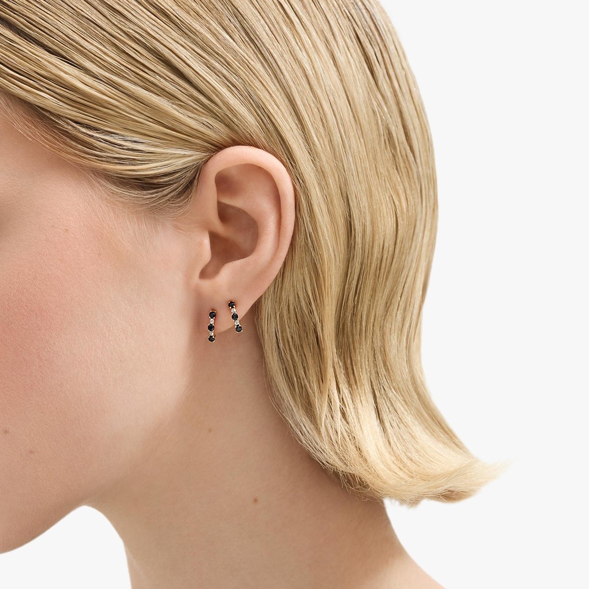 W.KRUK Kolczyki złote z czarnymi szafirami