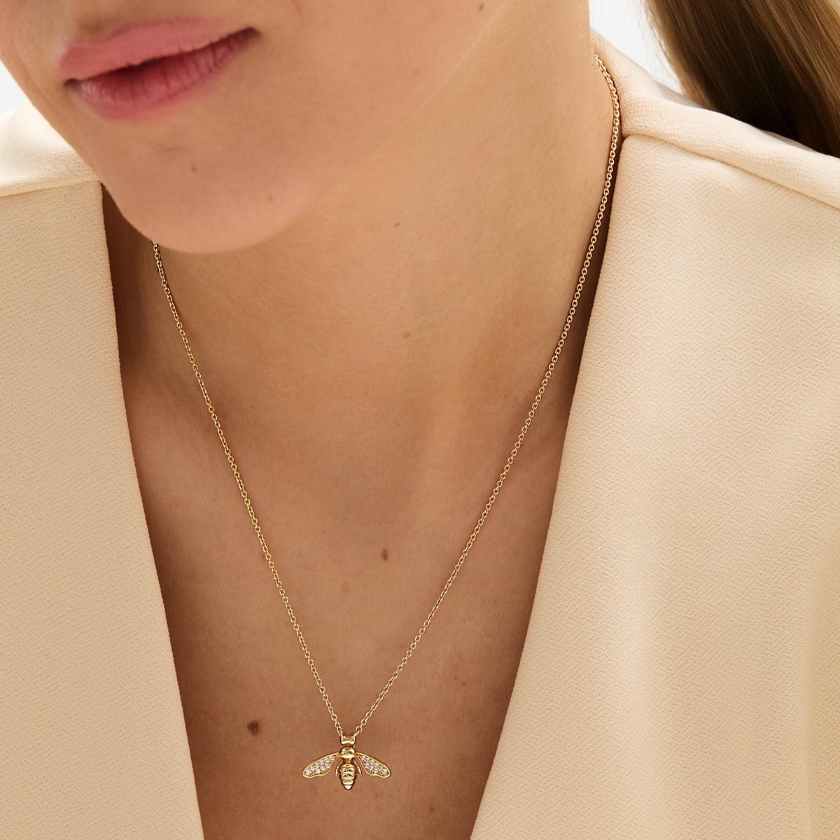 W.KRUK Naszyjnik srebrny pozłacany pszczoła