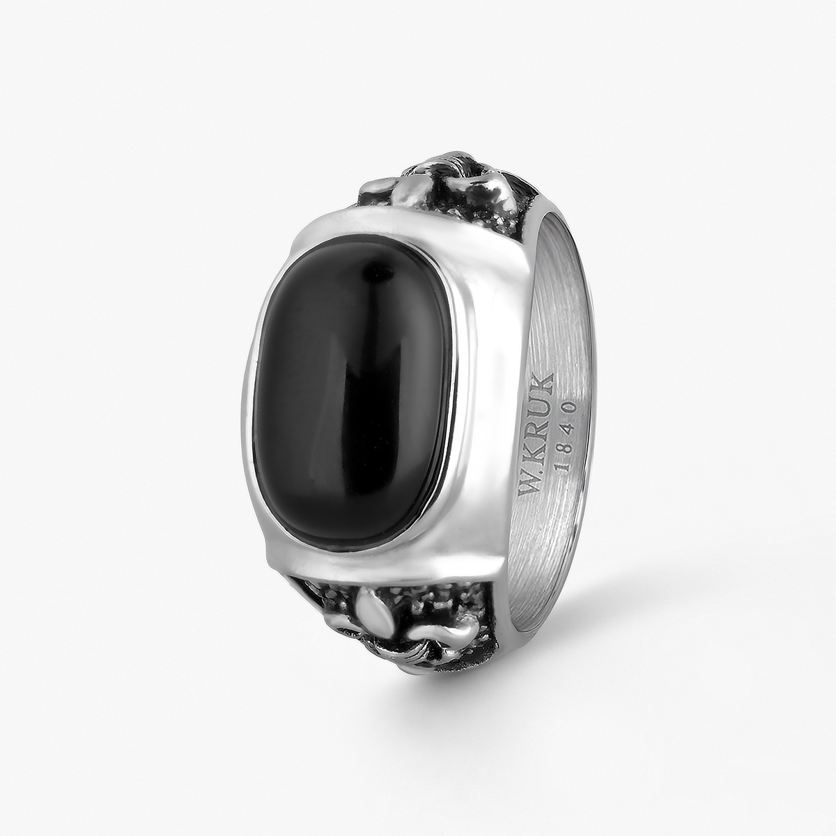 W.KRUK Sygnet stalowy z onyksem