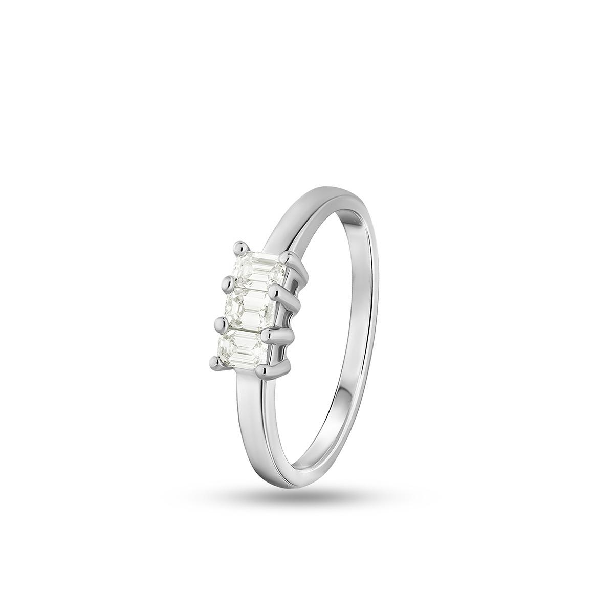 W.KRUK Pierścionek białe złoto z diamentami