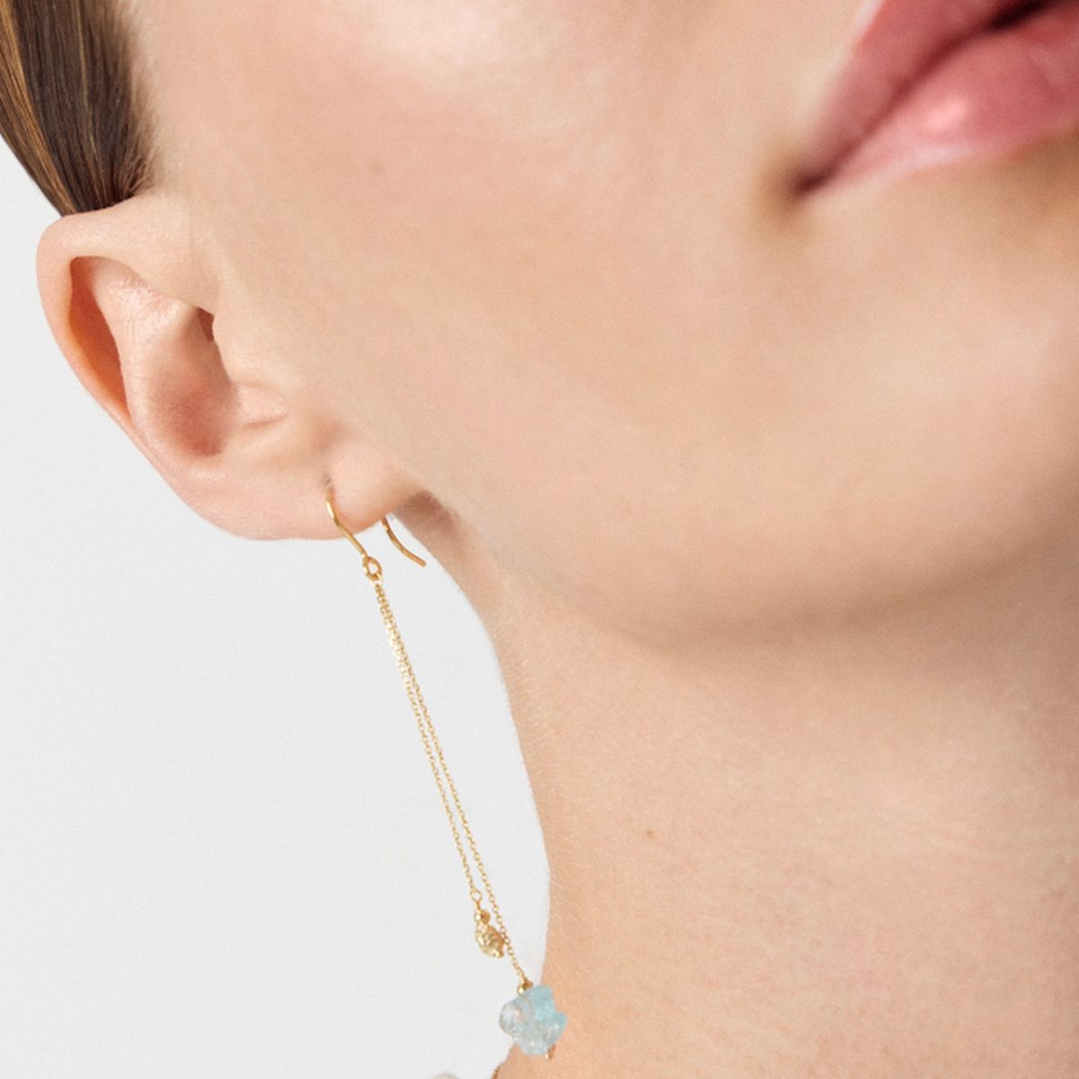 W.KRUK Kolczyki złote z niebieskim apatytem Saint Tropez