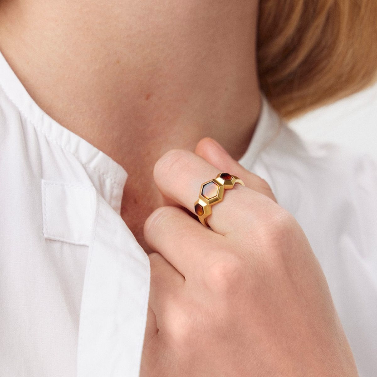 W.KRUK Pierścionek srebrny z bursztynem Miodowa