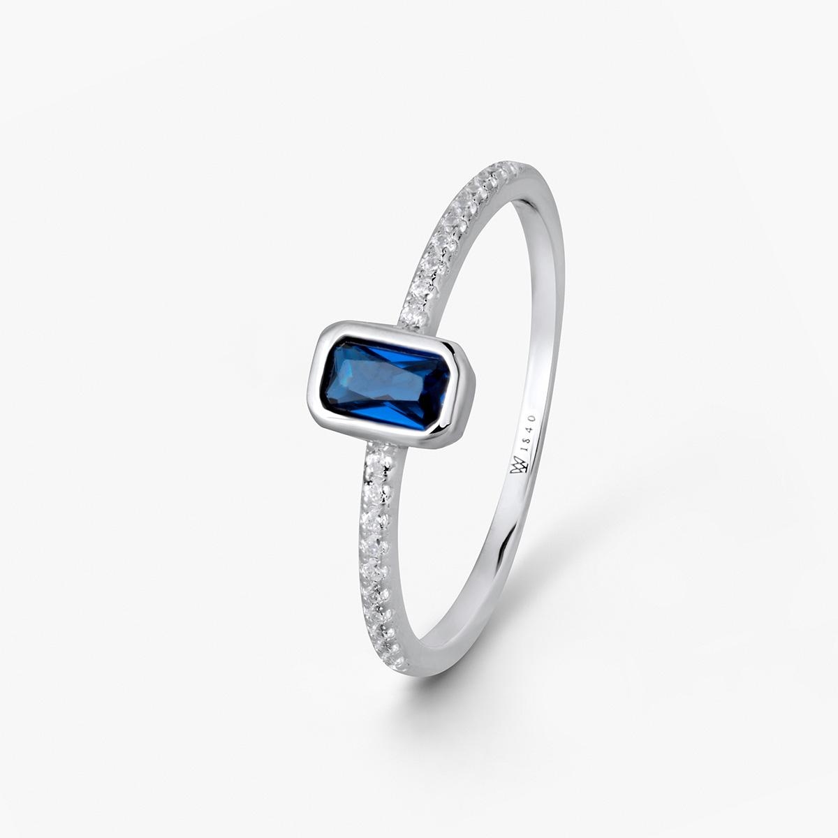 W.KRUK Pierścionek srebrny z niebieską cyrkonią