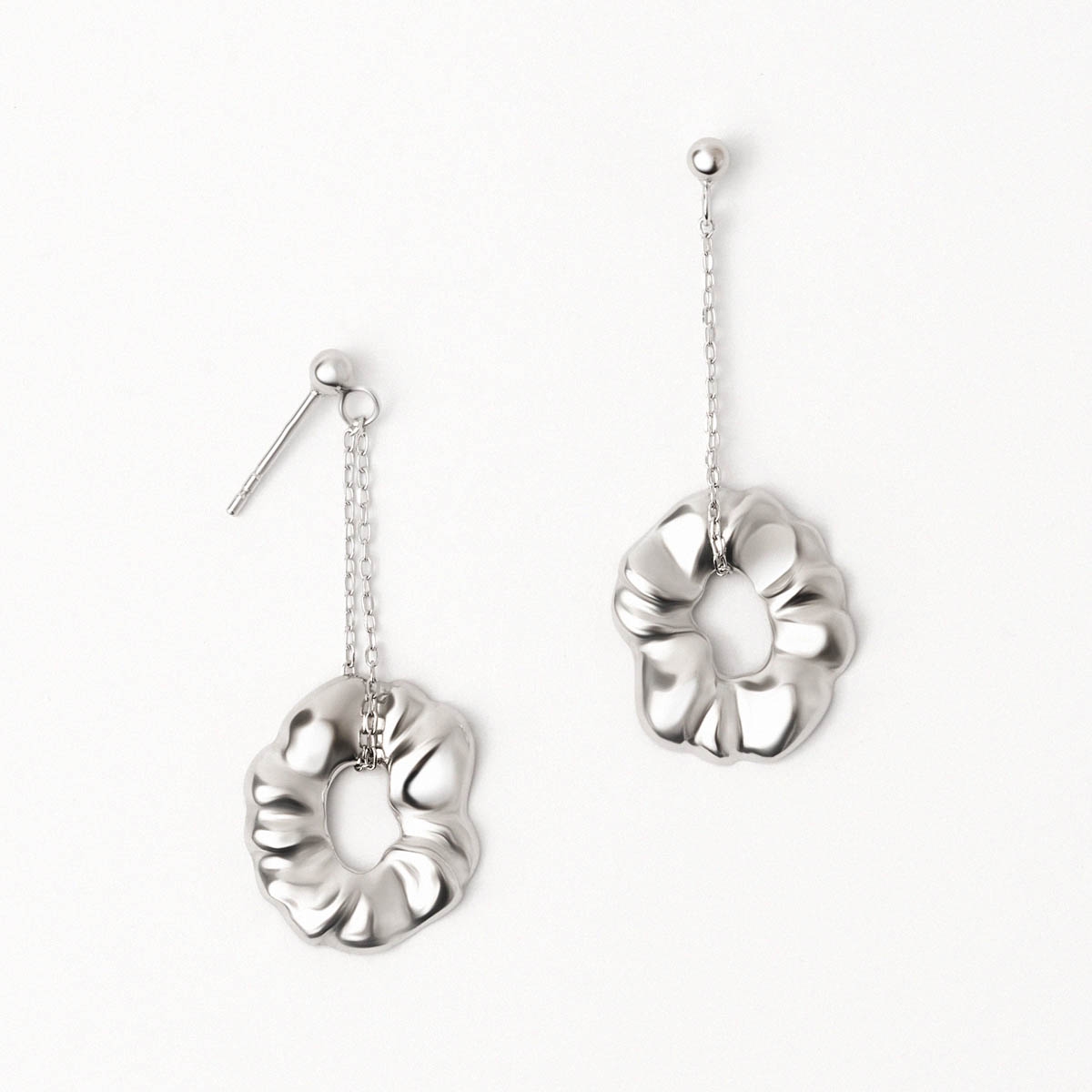 W.KRUK Kolczyki srebrne Follow