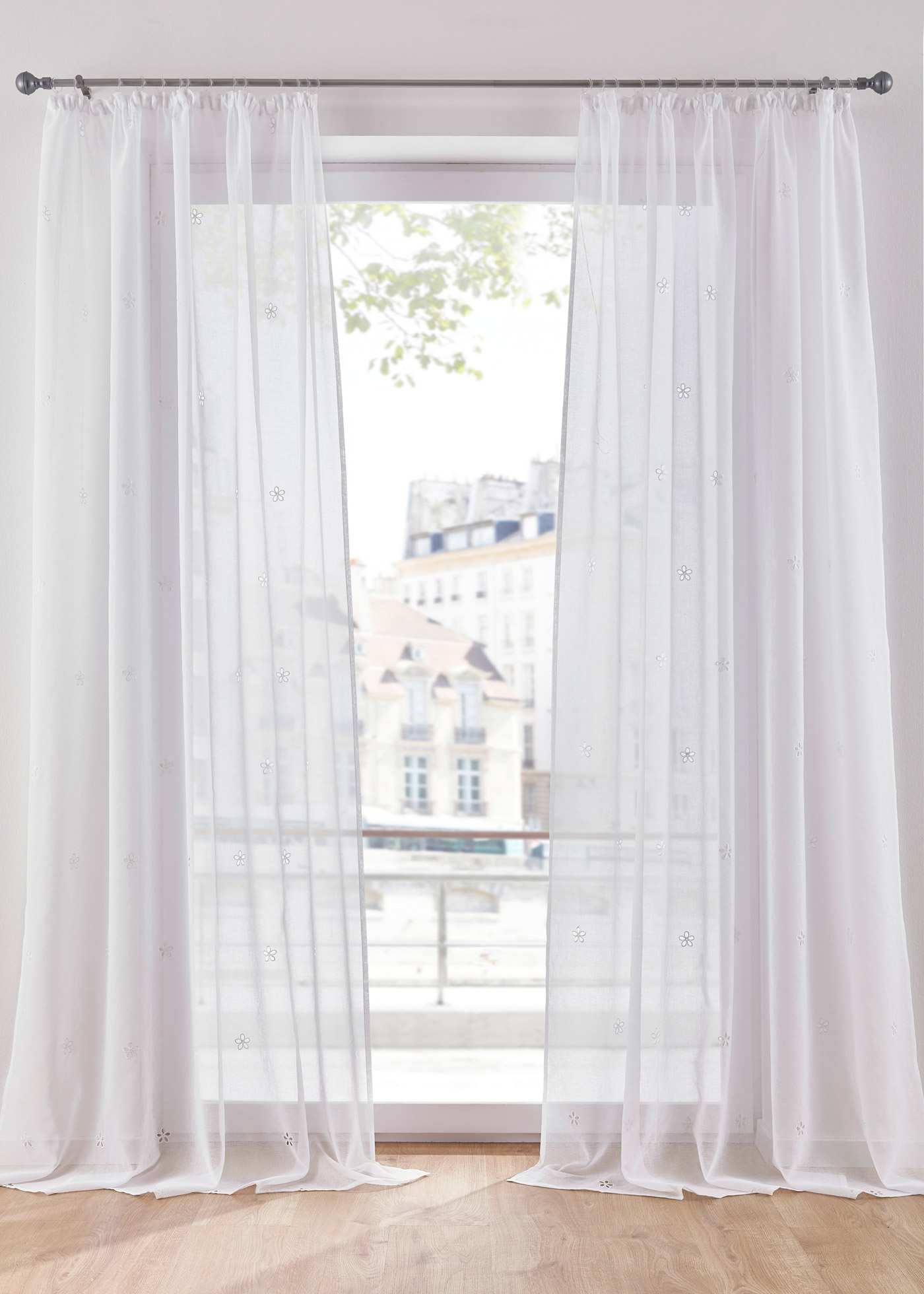 Firana z ażurowym kwiatowym haftem (1 szt.)