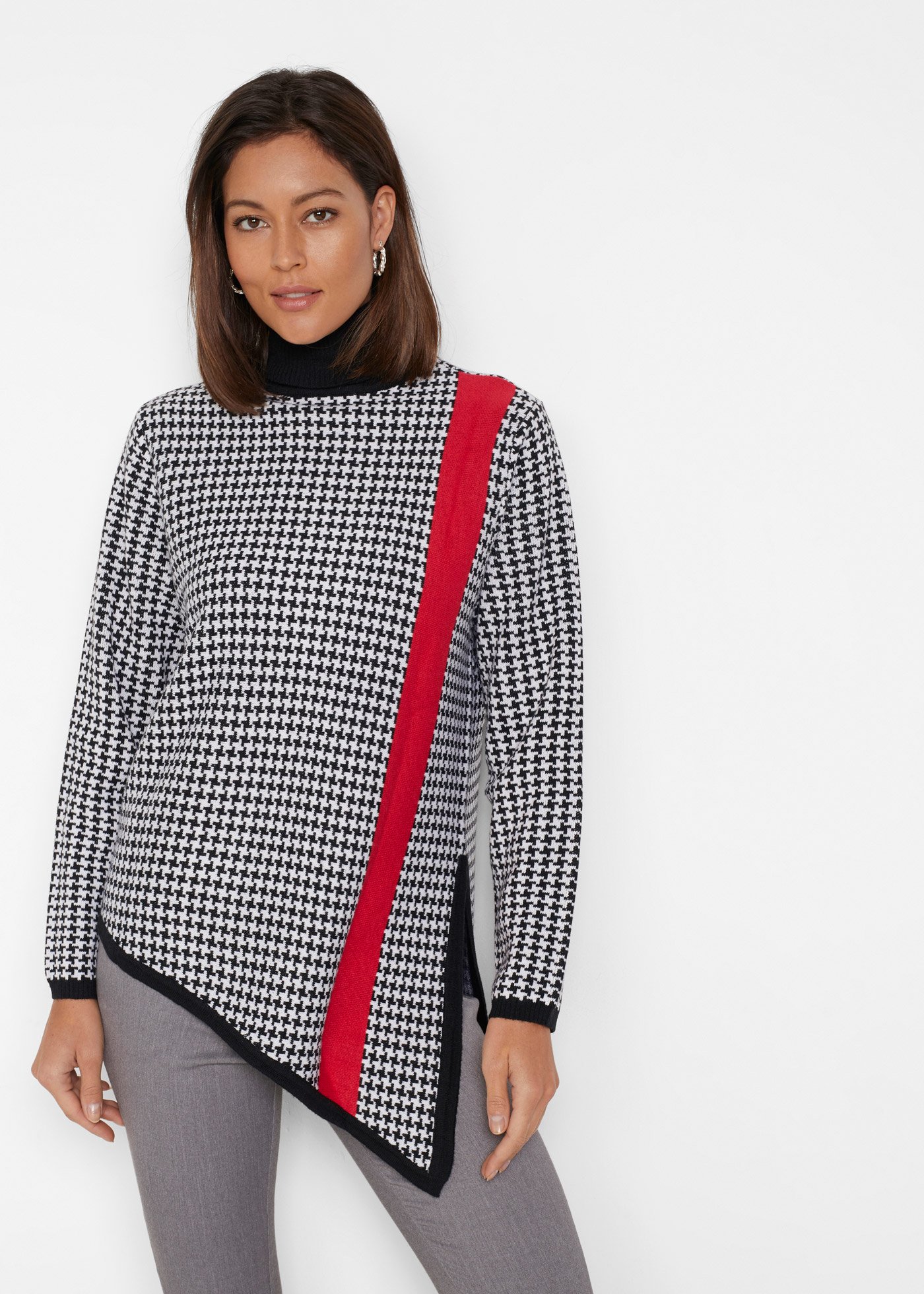 Sweter z golfem i asymetryczną linią dołu