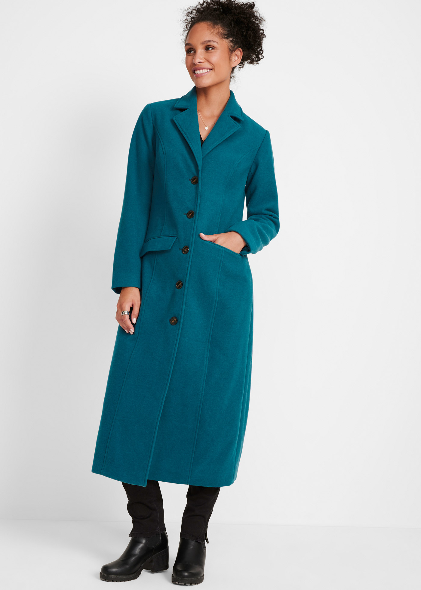 Długi płaszcz z materiału w optyce wełny