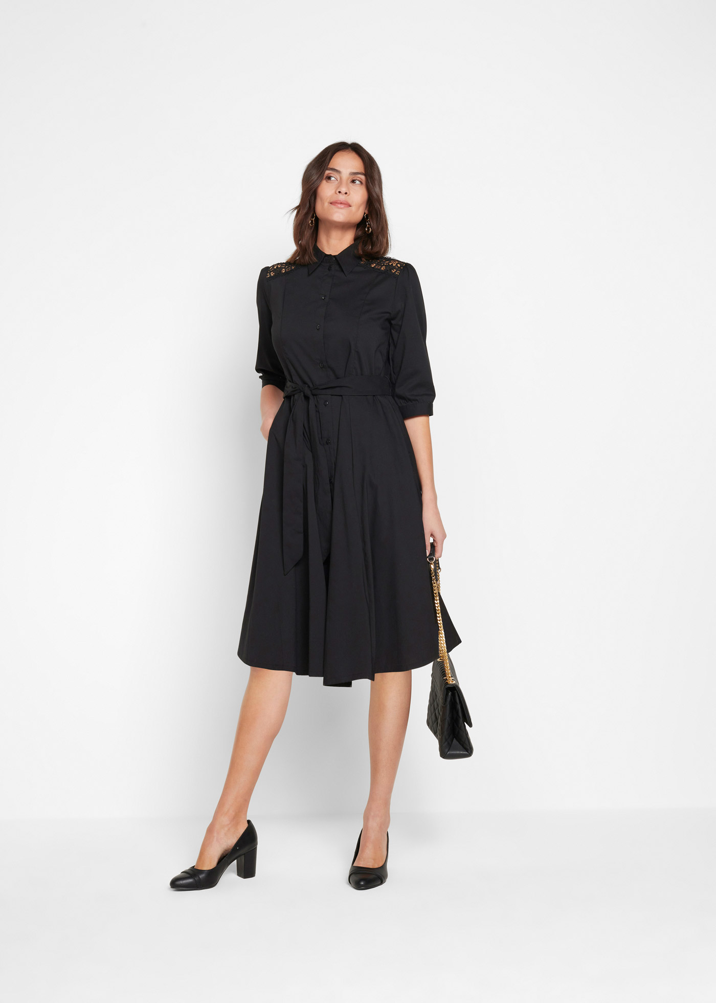 Sukienka koszulowa z koronką i wiązanym paskiem