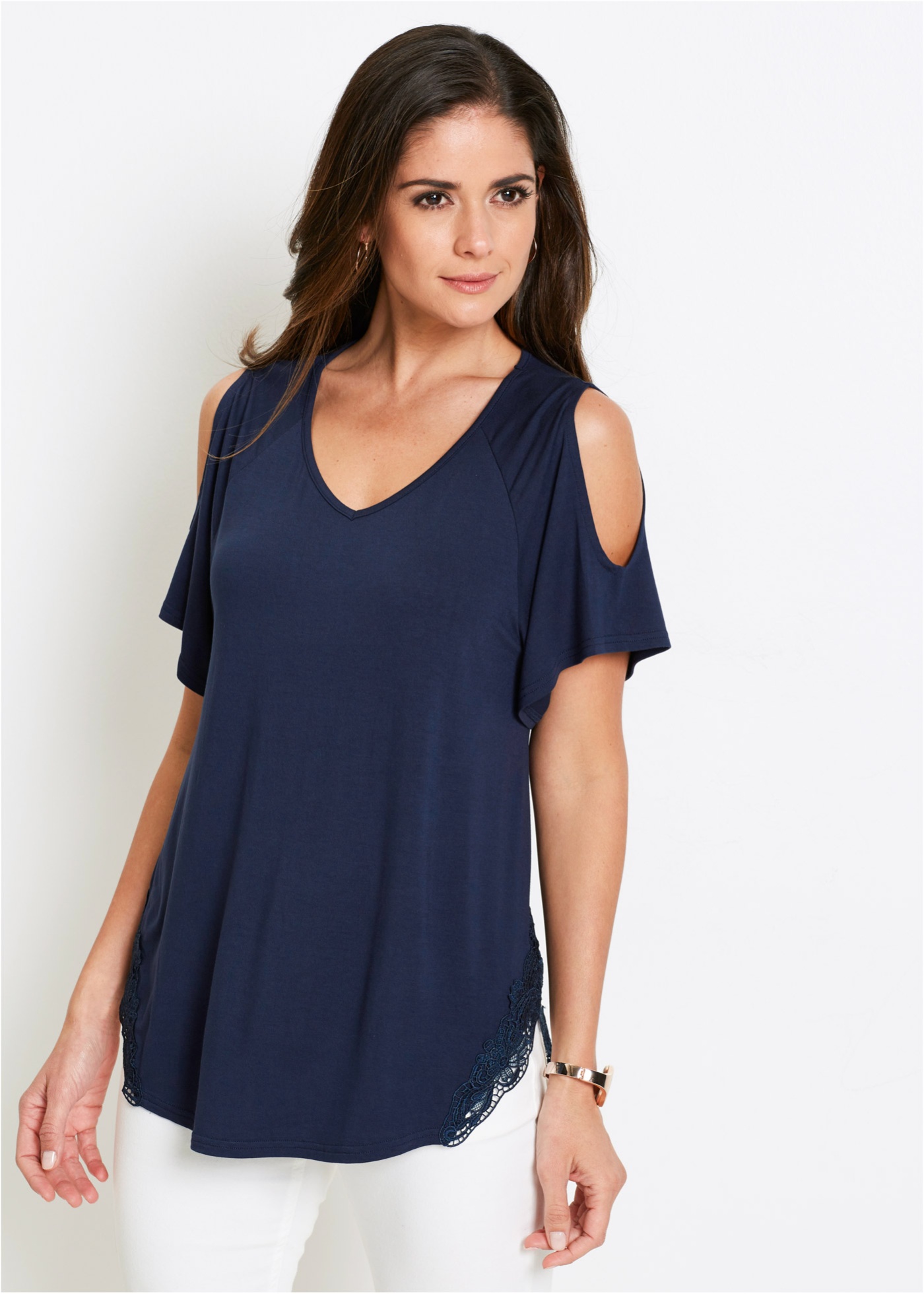 Shirt z wycięciami na ramionach