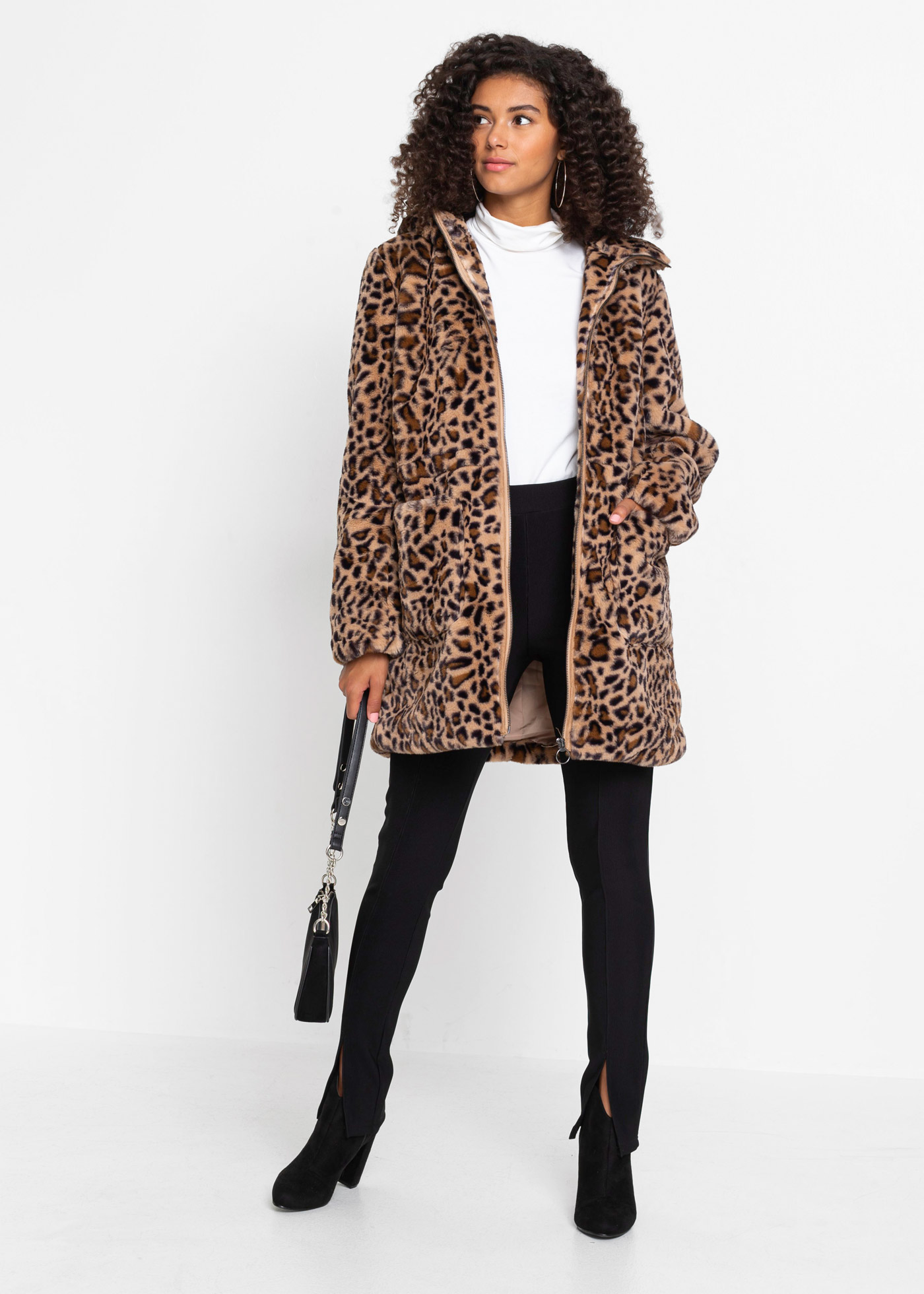 Kurtka ze sztucznego futerka