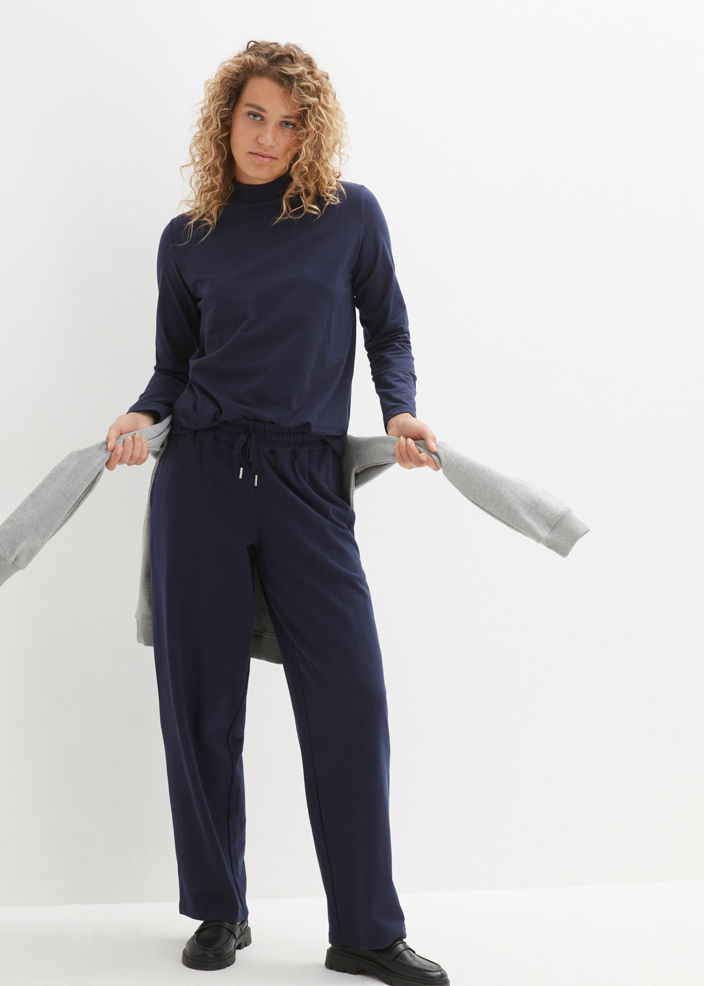 Shirt Essential z długim rękawem i stójką, bezszwowy