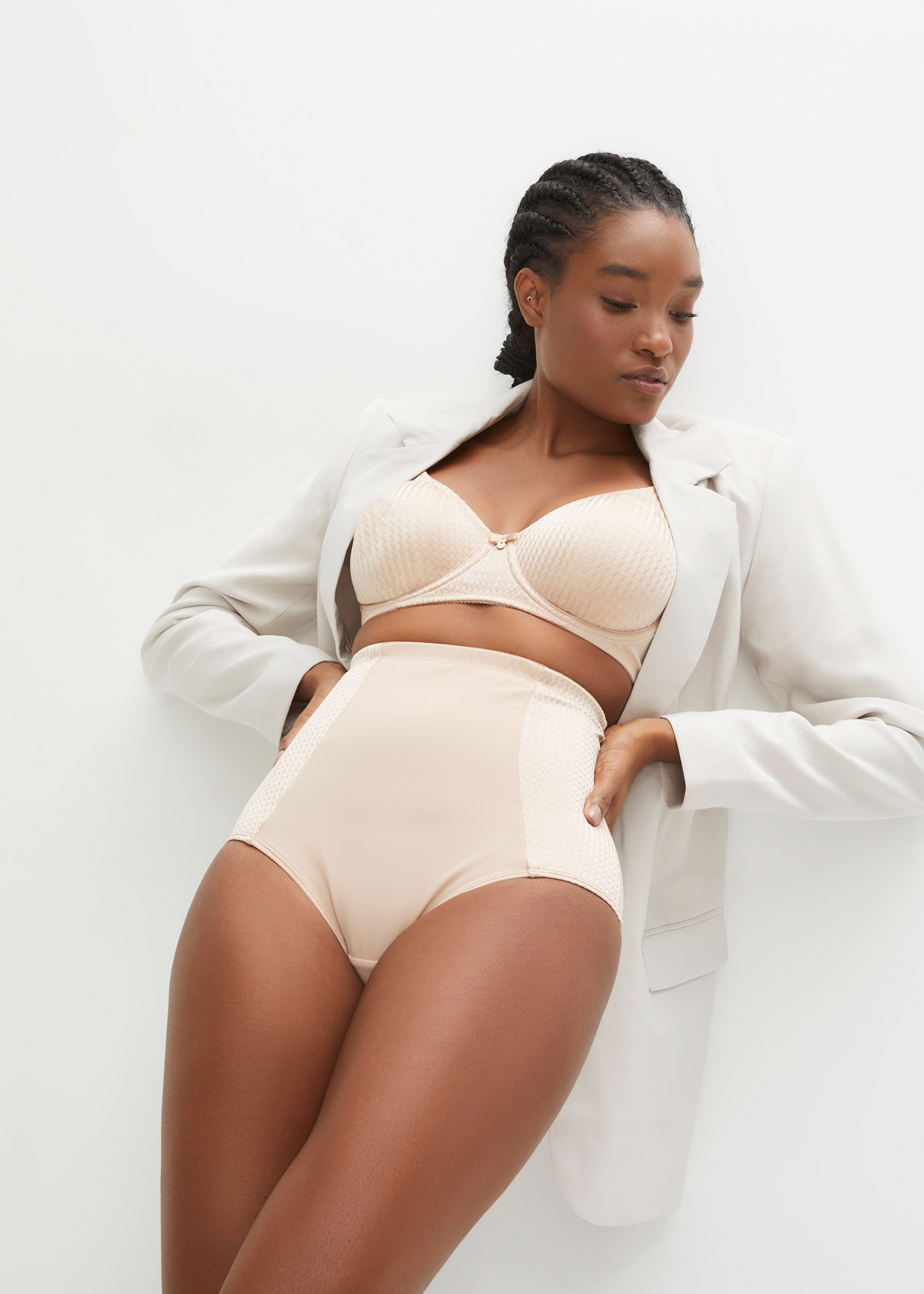 Figi panty shape, średni stopień modelowania sylwetki