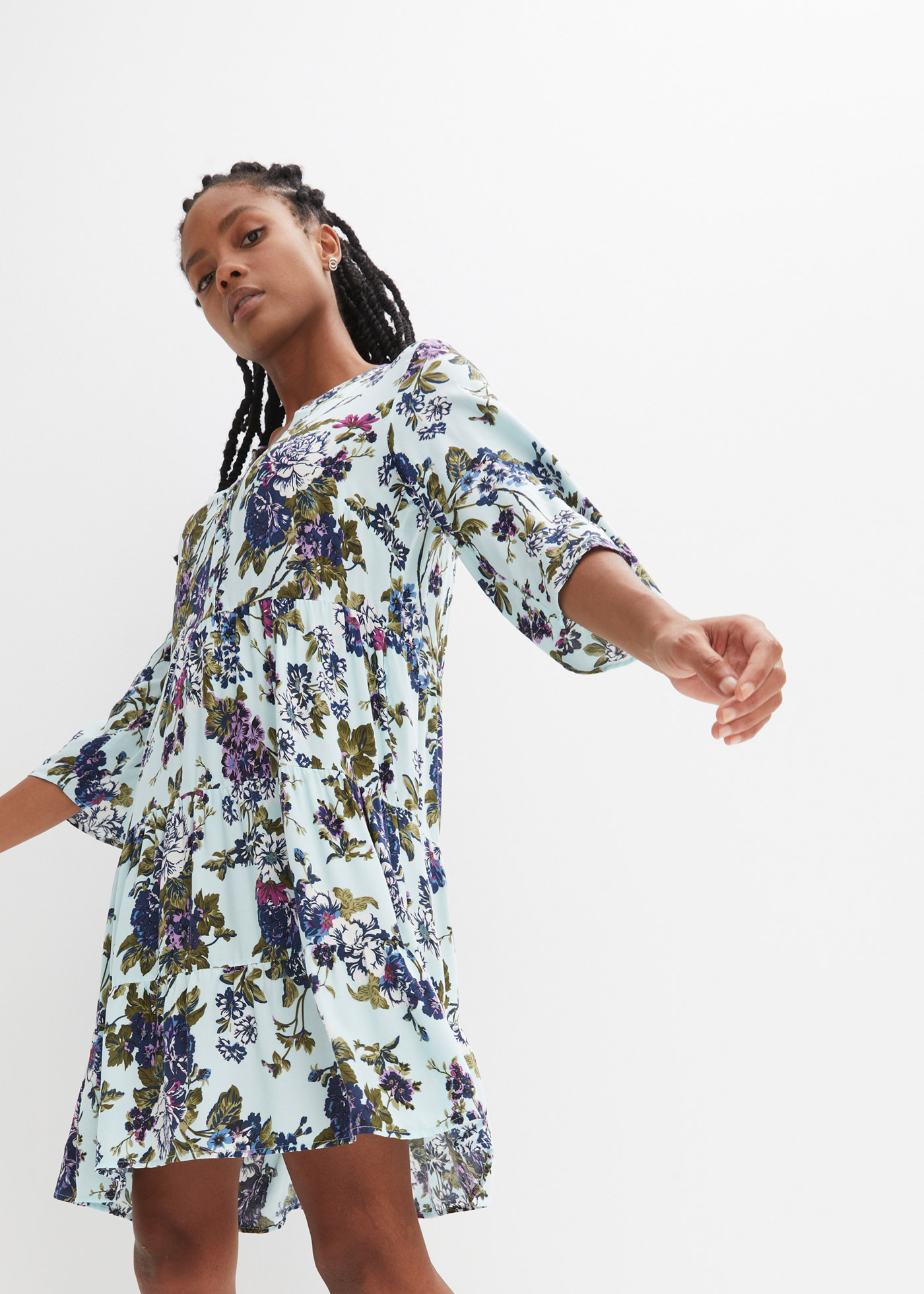 Sukienka z krótką plisą guzikową