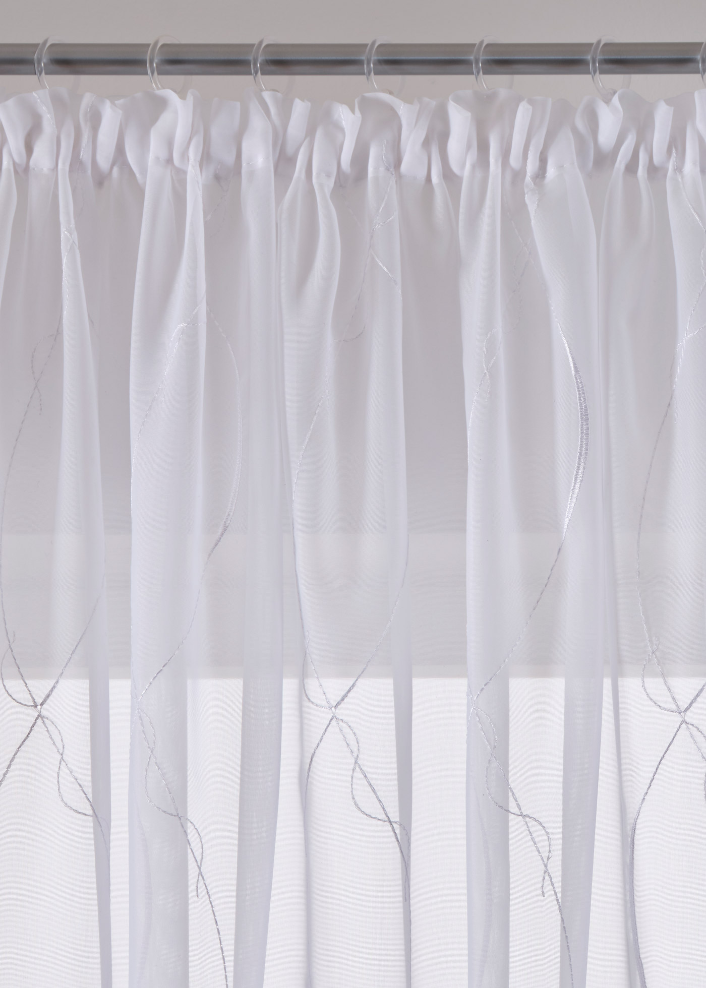 Firana z haftem z poliestru z recyklingu