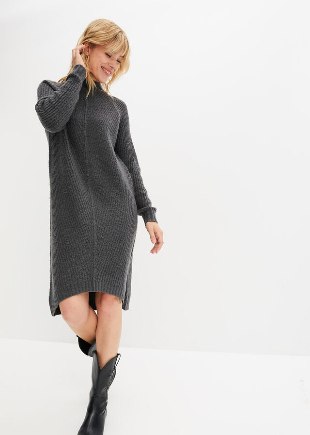 Sukienka dzianinowa z dłuższym tyłem