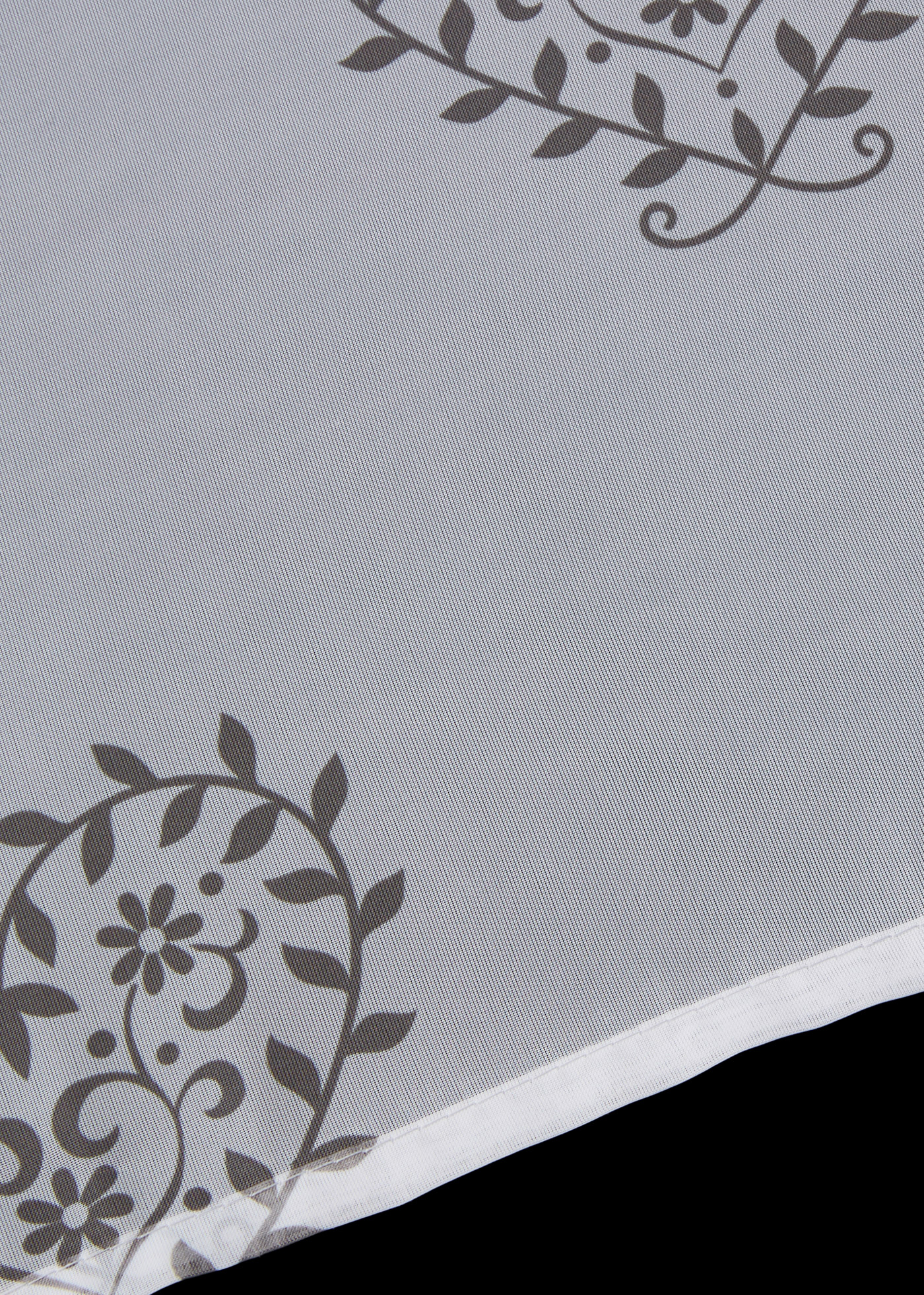 Firana wiązana z nadrukiem w serca, z poliestru z recyklingu