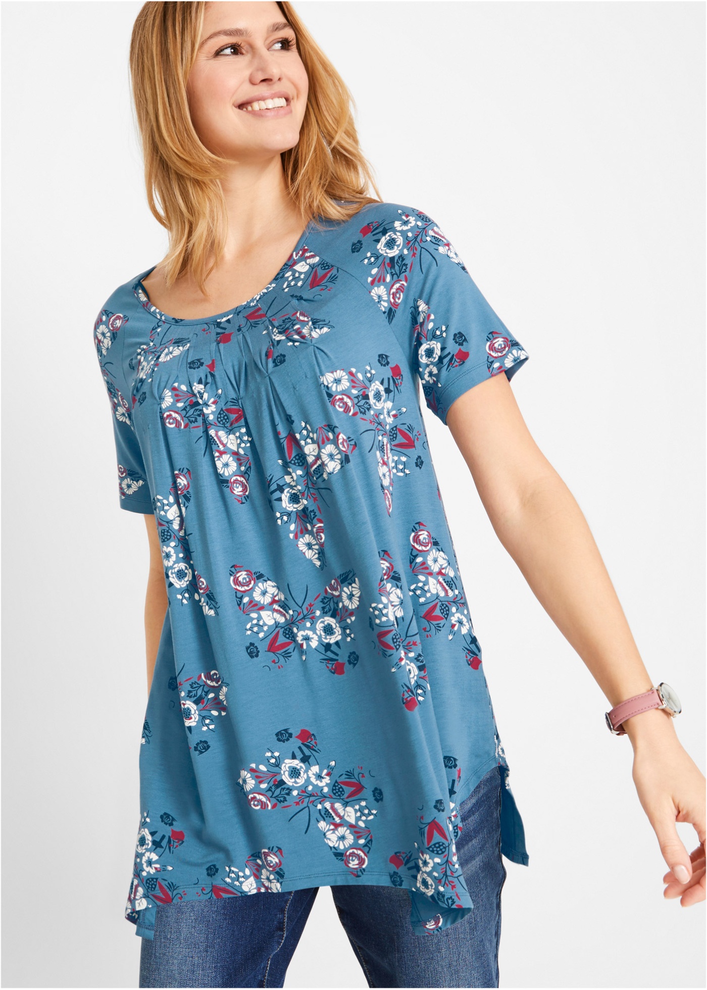 Długi shirt z dłuższymi bokami, krótki rękaw