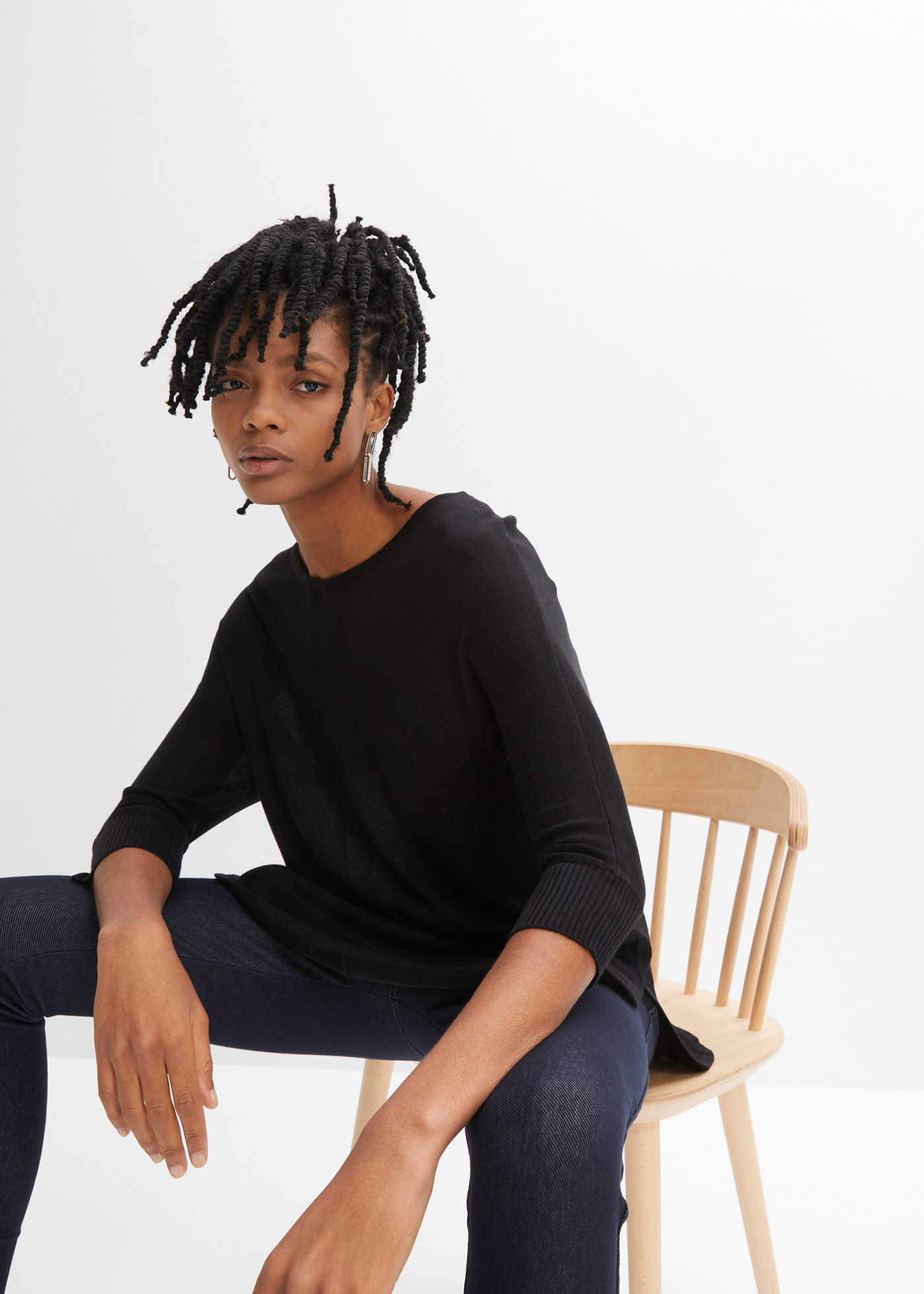 Sweter z cienkiej dzianiny z rękawami 3/4