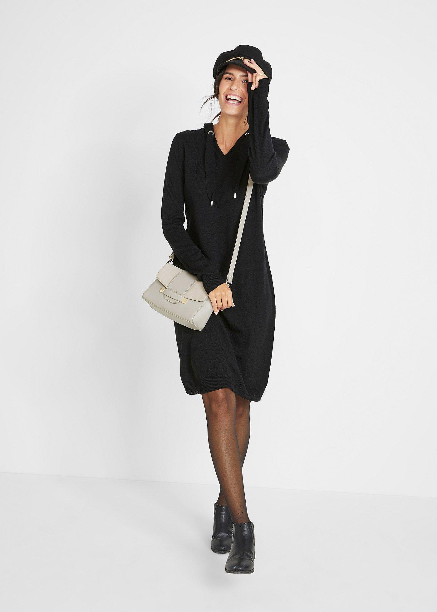 Sukienka dzianinowa z kapturem