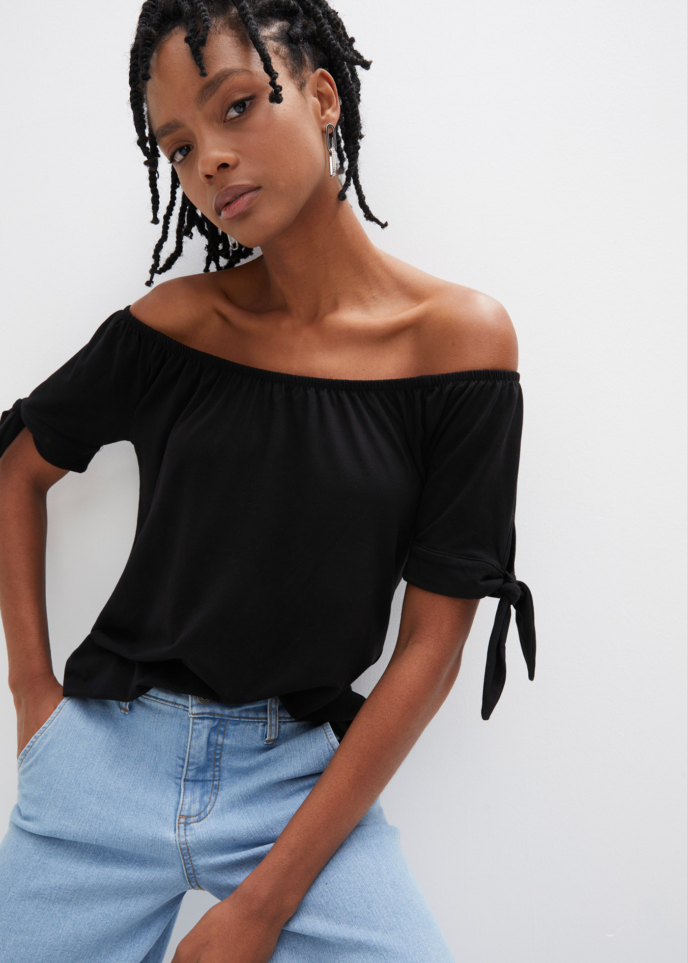 Bluzka Carmen z ozdobnym wiązaniem