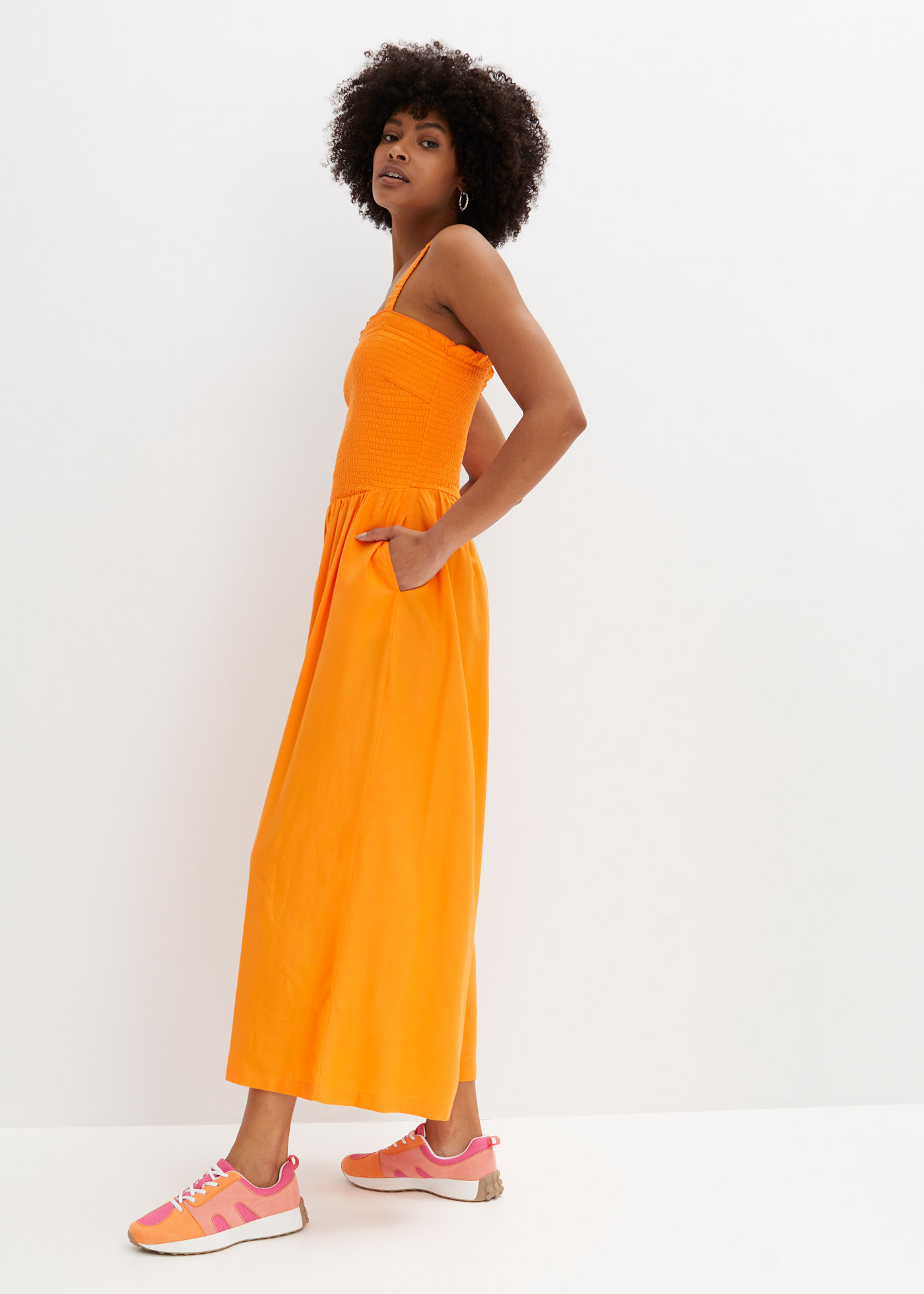 Kombinezon z lejącej wiskozy