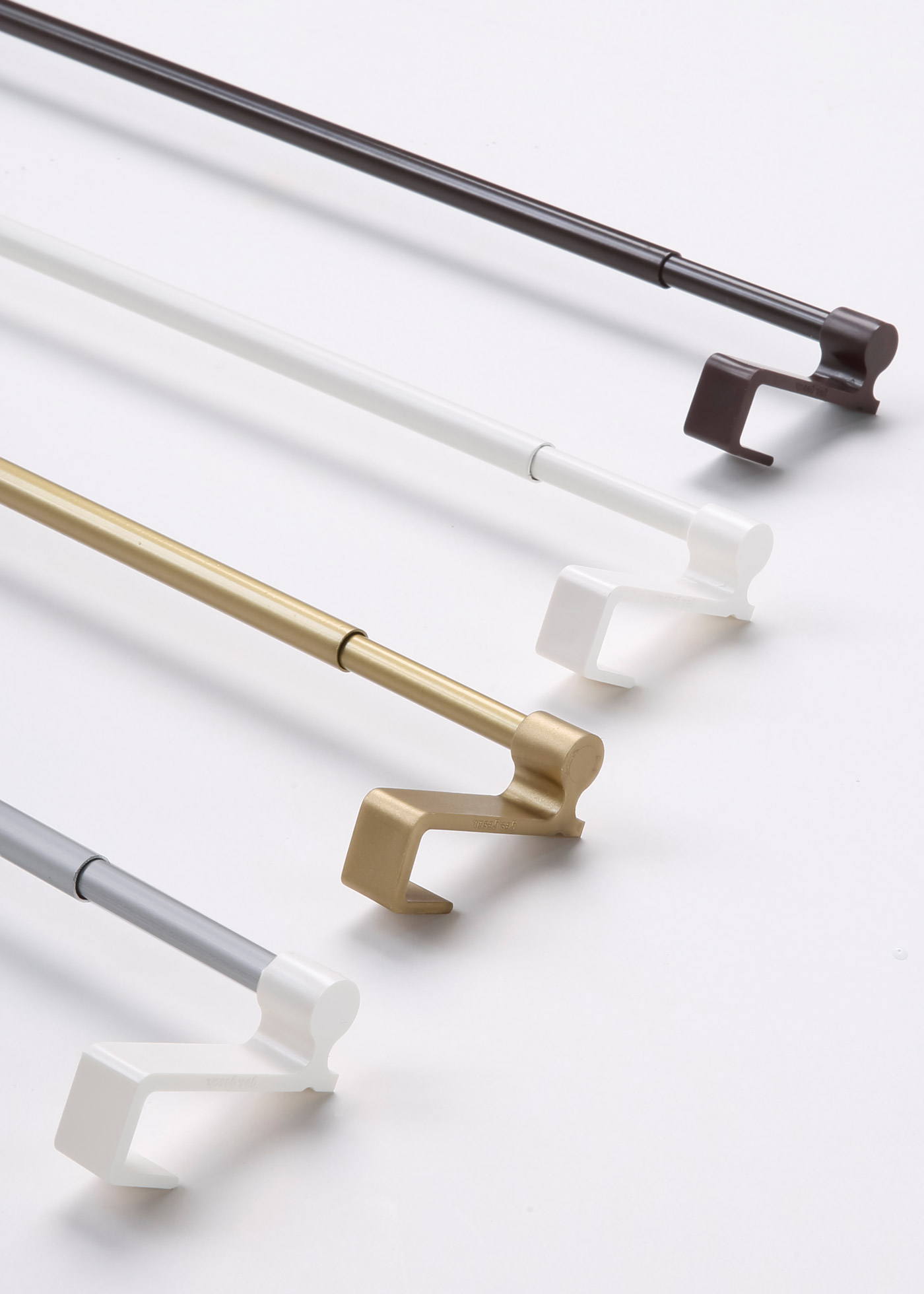 Karnisz teleskopowy zawieszany na górnej ramie okiennej