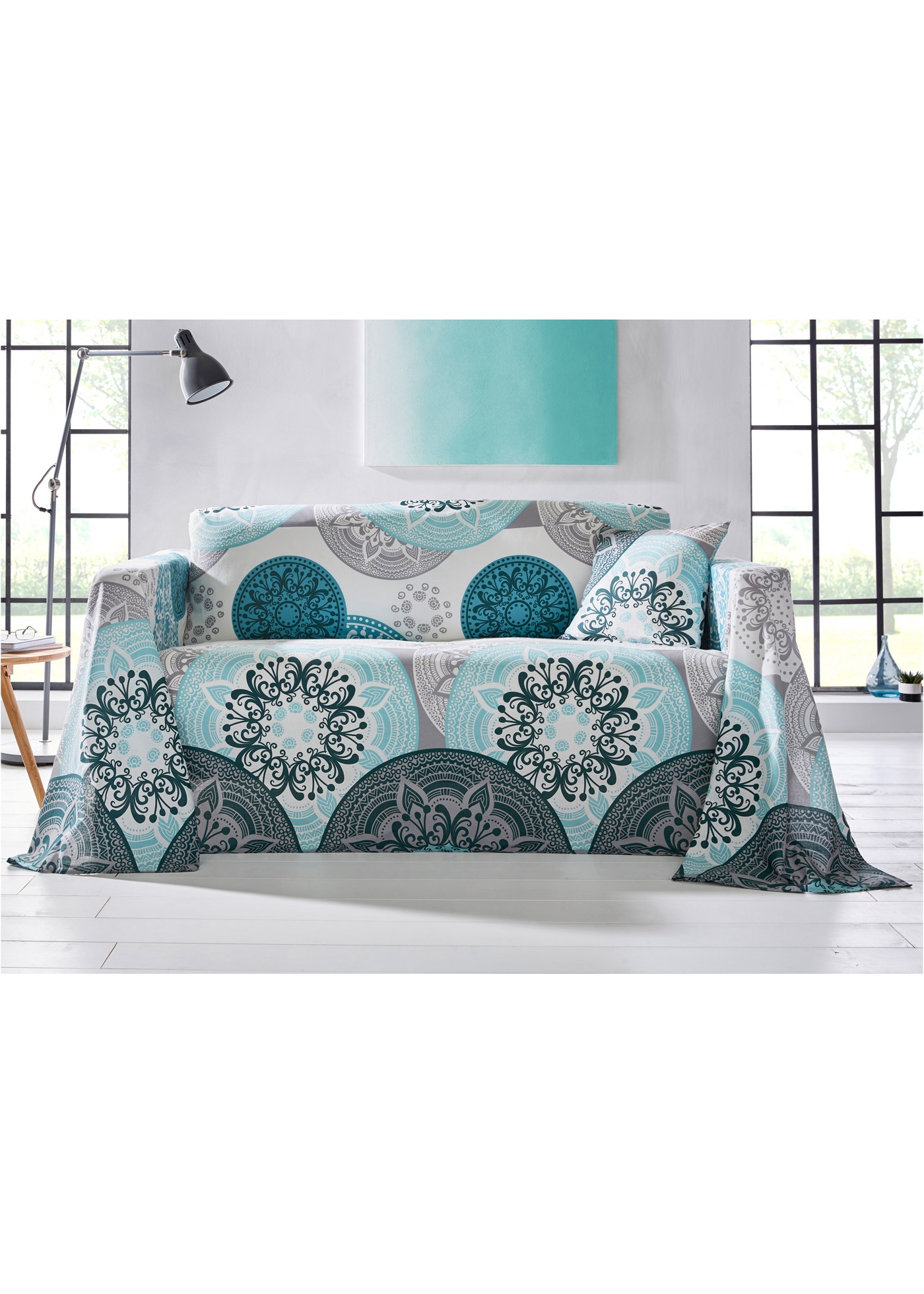 Narzuta we wzór ornamentów