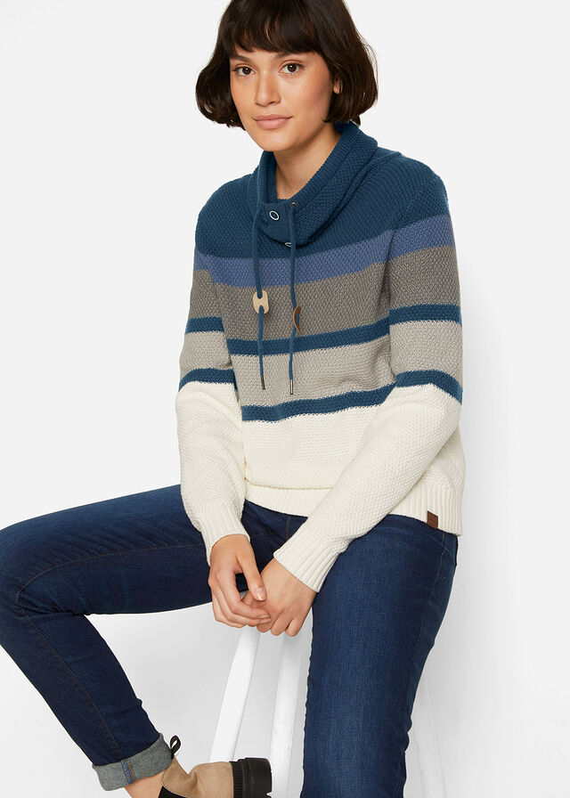 Sweter z wysokim kołnierzem