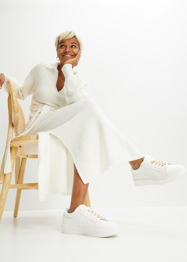 Długa sukienka dzianinowa z paskiem (2 części)