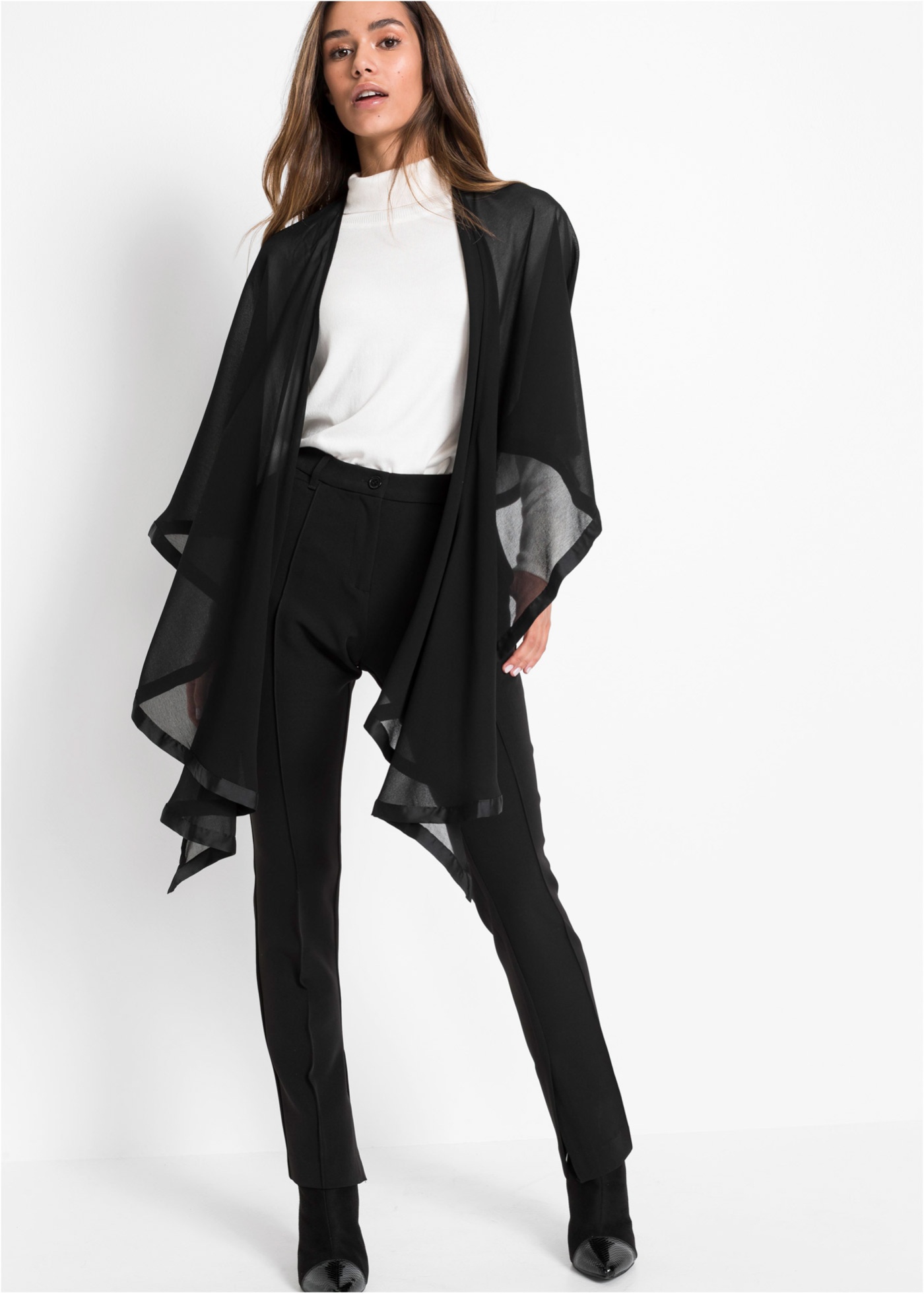 Szal ponczo z ozdobnym detalem z satyny