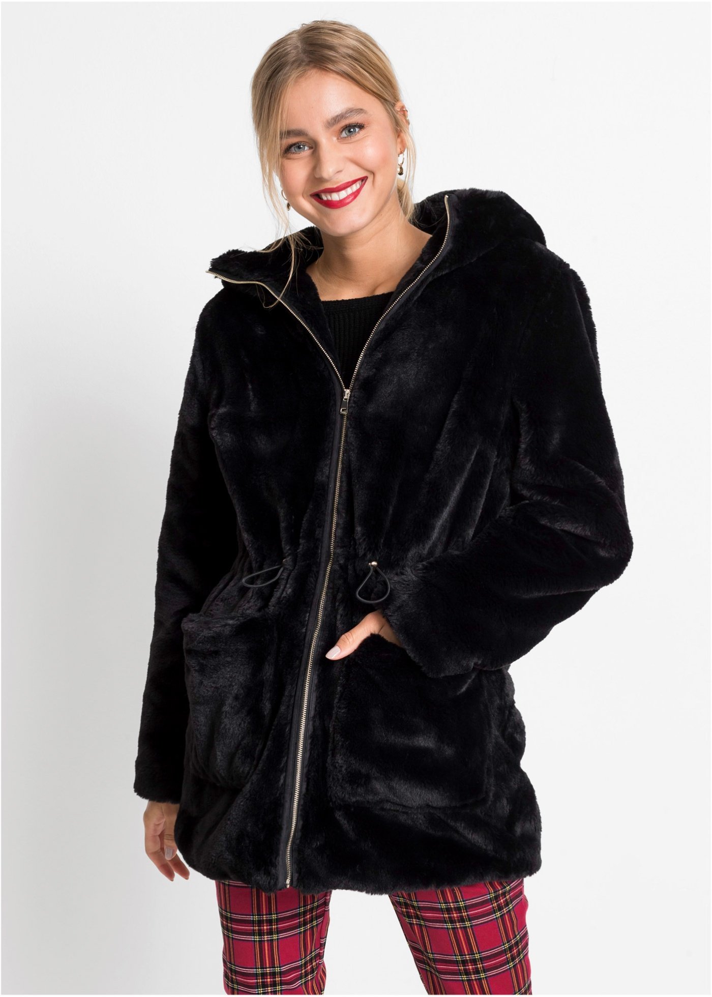 Kurtka ze sztucznego futerka