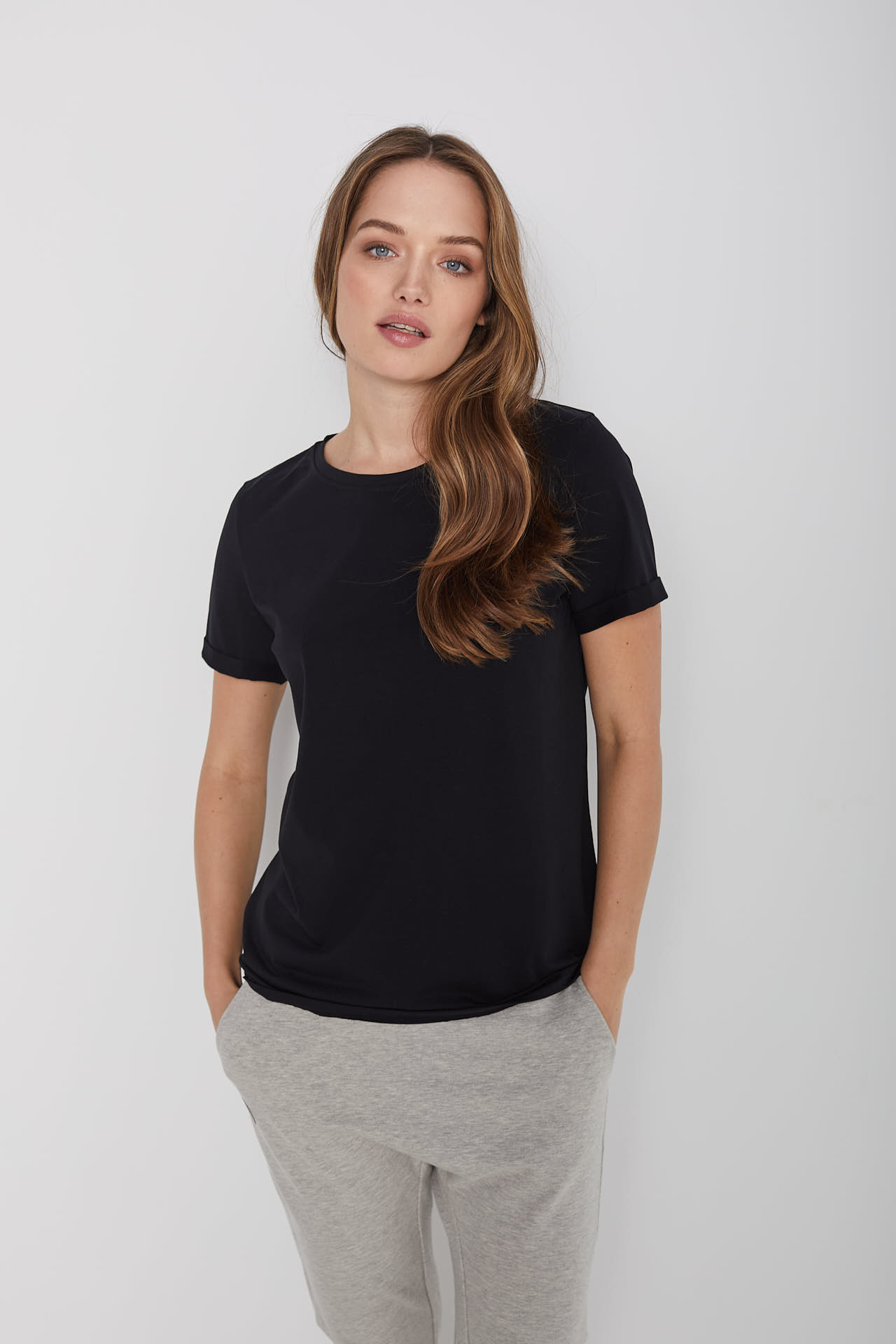 T-SHIRT TINA CZARNY XS - Flawless
