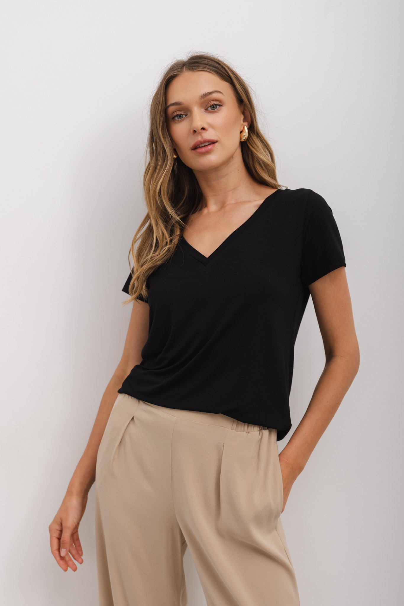 T-SHIRT KLARA MODAL CZARNY S - Flawless