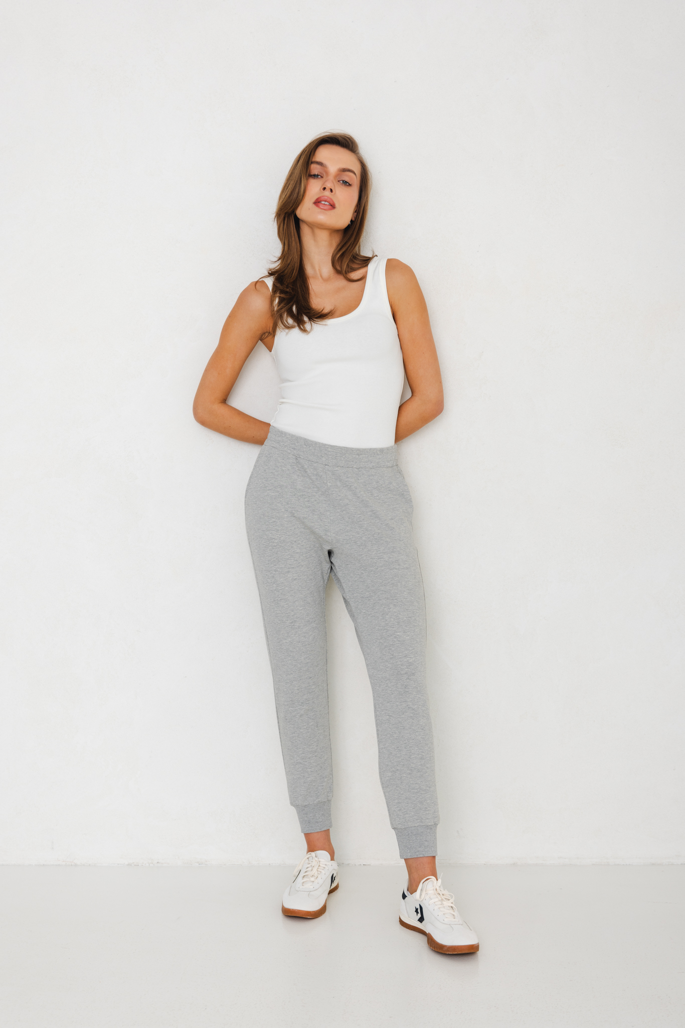 LEKKIE SPODNIE LENA SZARY MELANŻ XS - Flawless