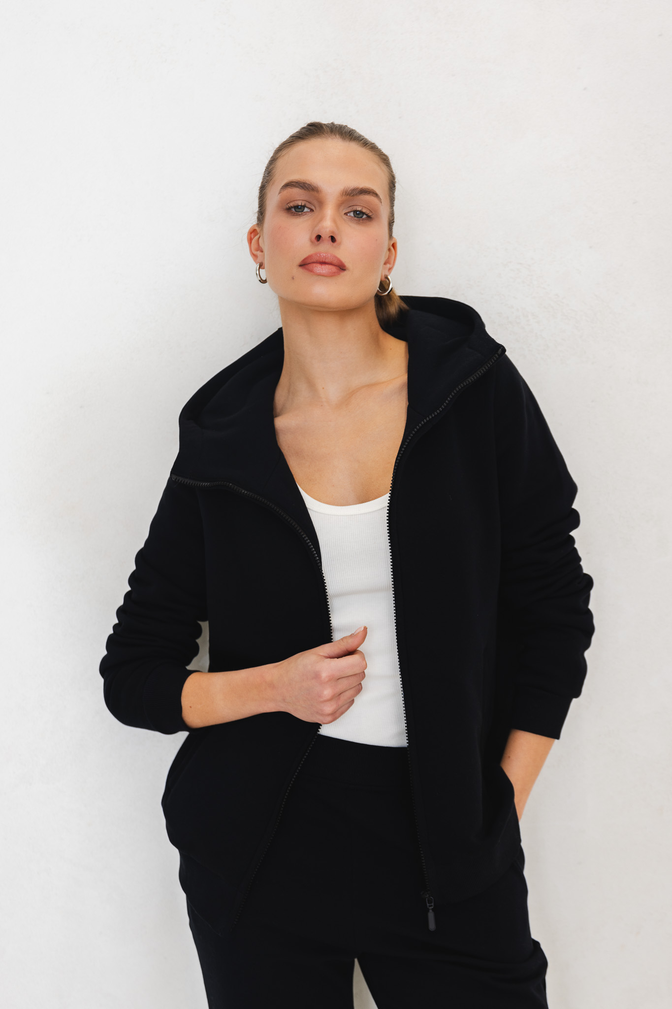 BLUZA NICOLE CZARNA XS - Flawless