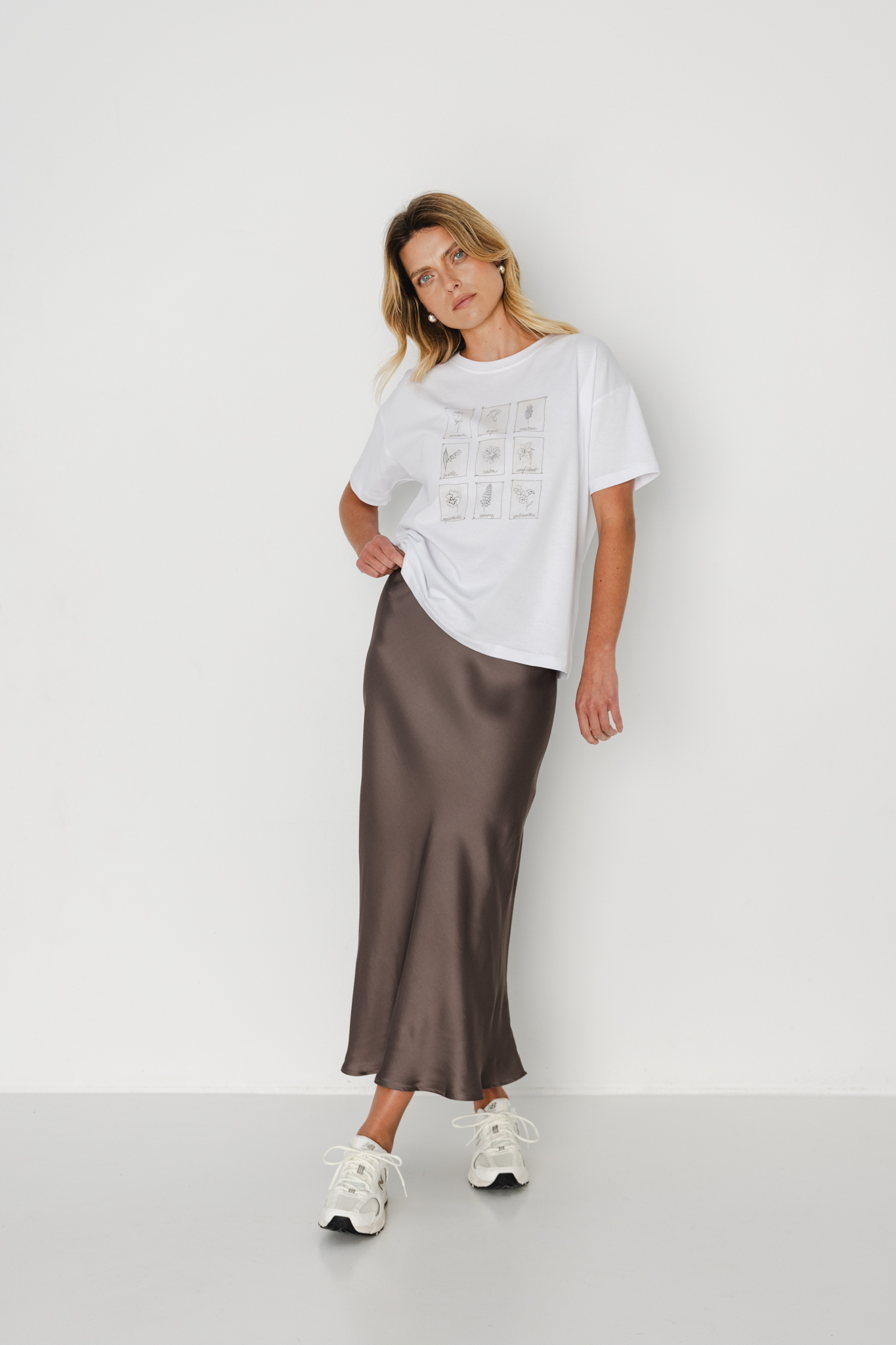 SATYNOWA SPÓDNICA JULITA KAKAO XS - Flawless