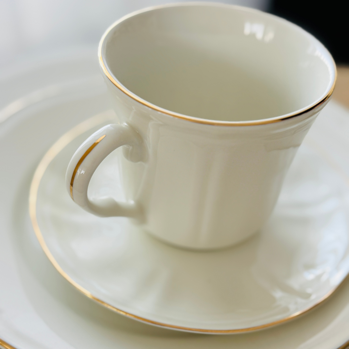 GINO CREAM GOLD zestaw obiadowy dla 6 os. 36 części z filiżanką