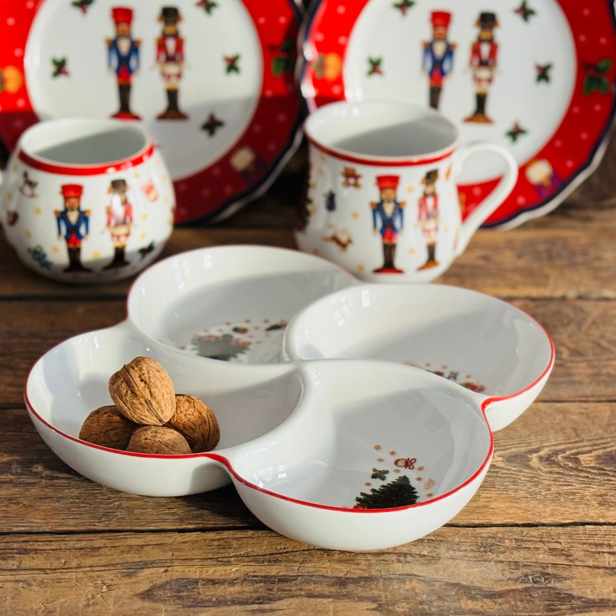 CICHA NOC patera czterodzielna