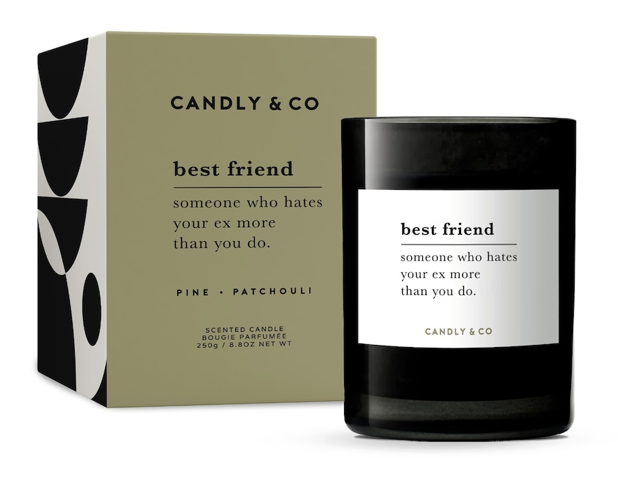 Candly&Co Świeca No.4 BEST FRIEND Someone who hates your ex more than you do. Świeczki 250 g