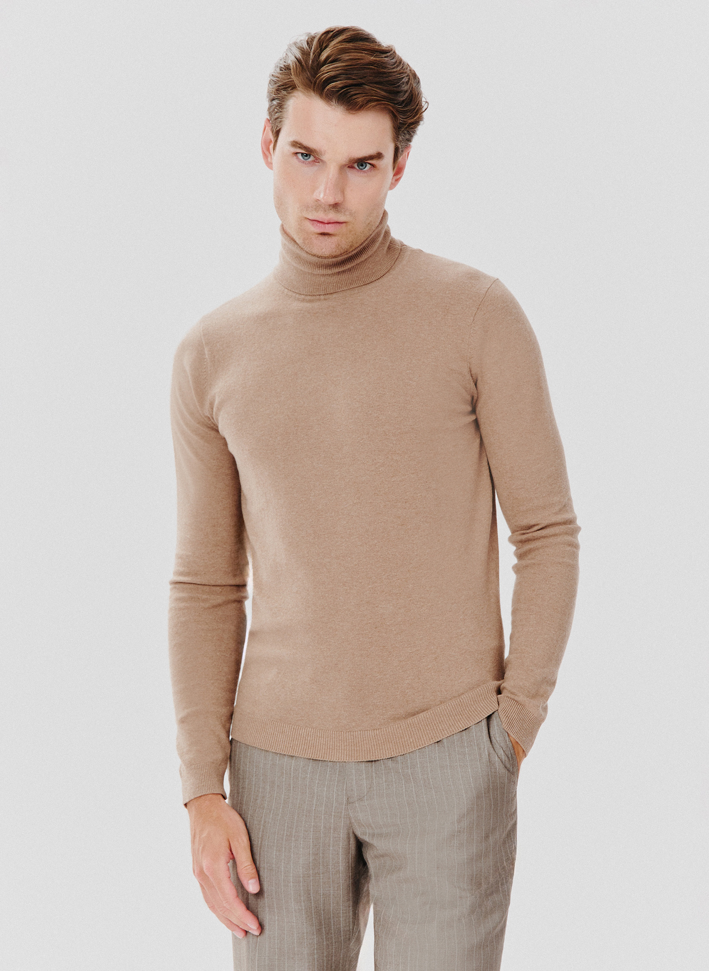 PAKO LORENTE – Beżowy gładki golf męski