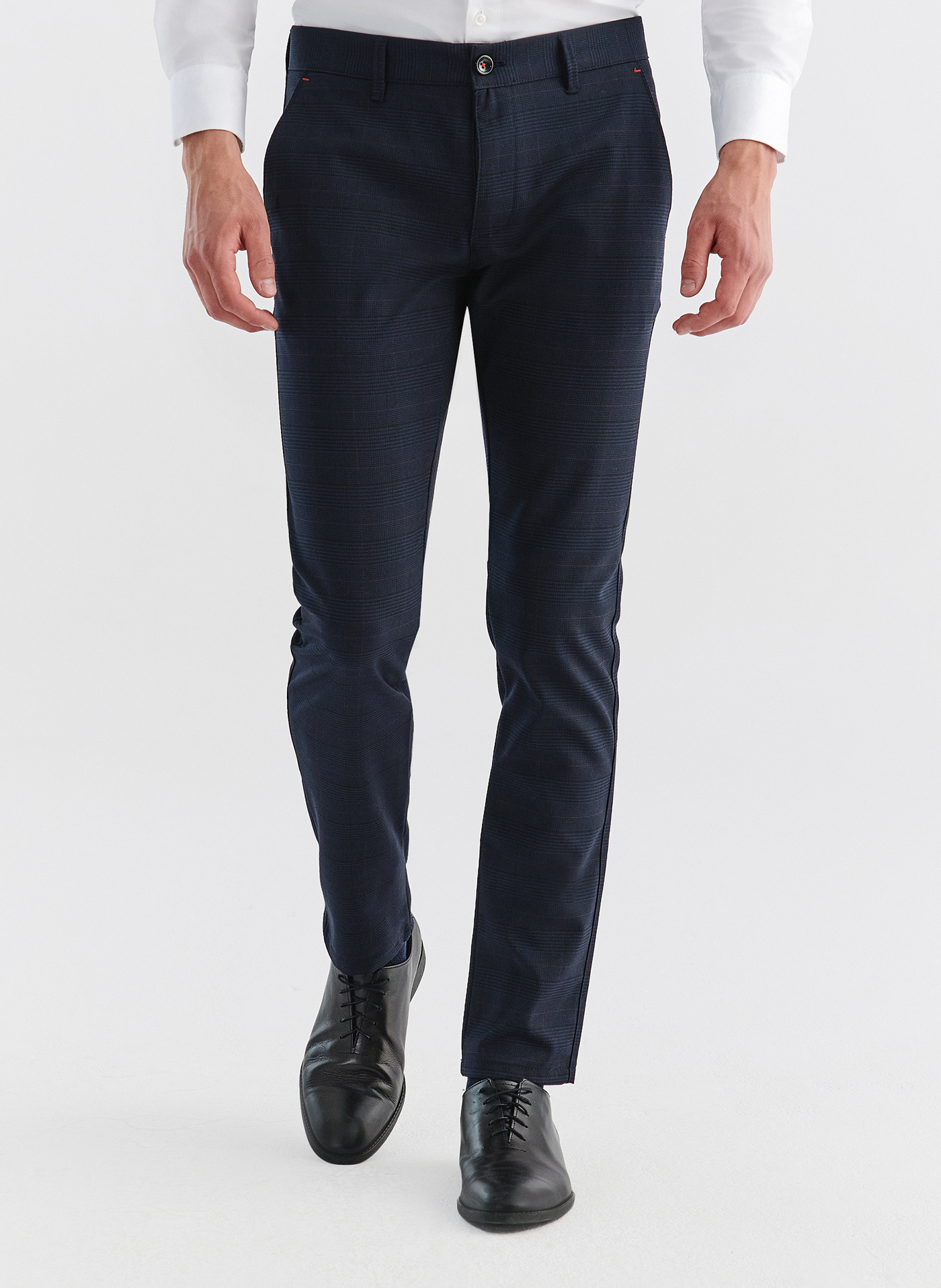 PAKO LORENTE – Granatowe spodnie męskie NIMA w subtelną kratę P000B-WX-214-G