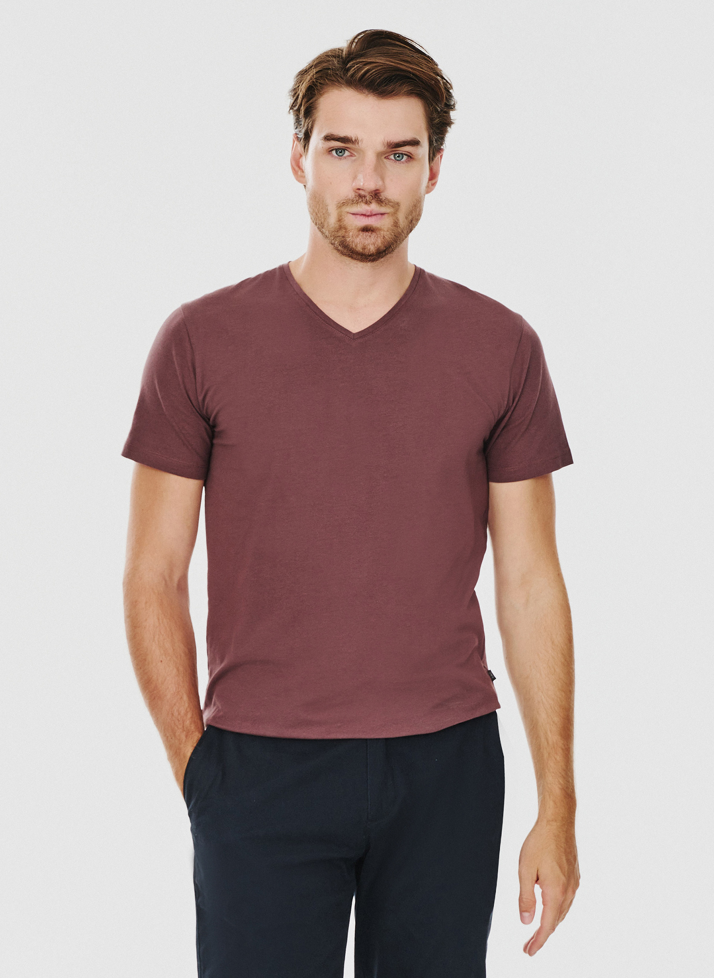 PAKO LORENTE – Bordowy gładki t-shirt v-neck