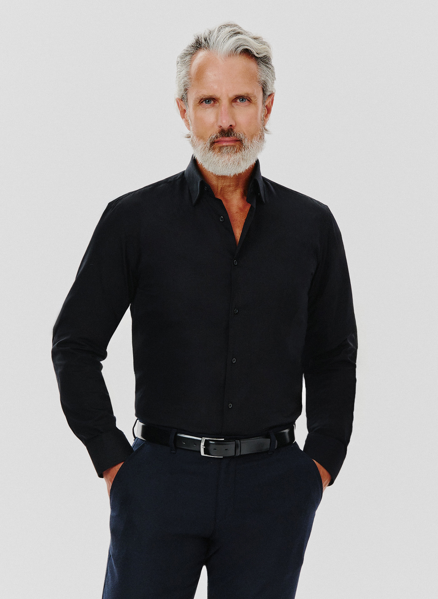 PAKO LORENTE – Gładka koszula męska w czarnym kolorze