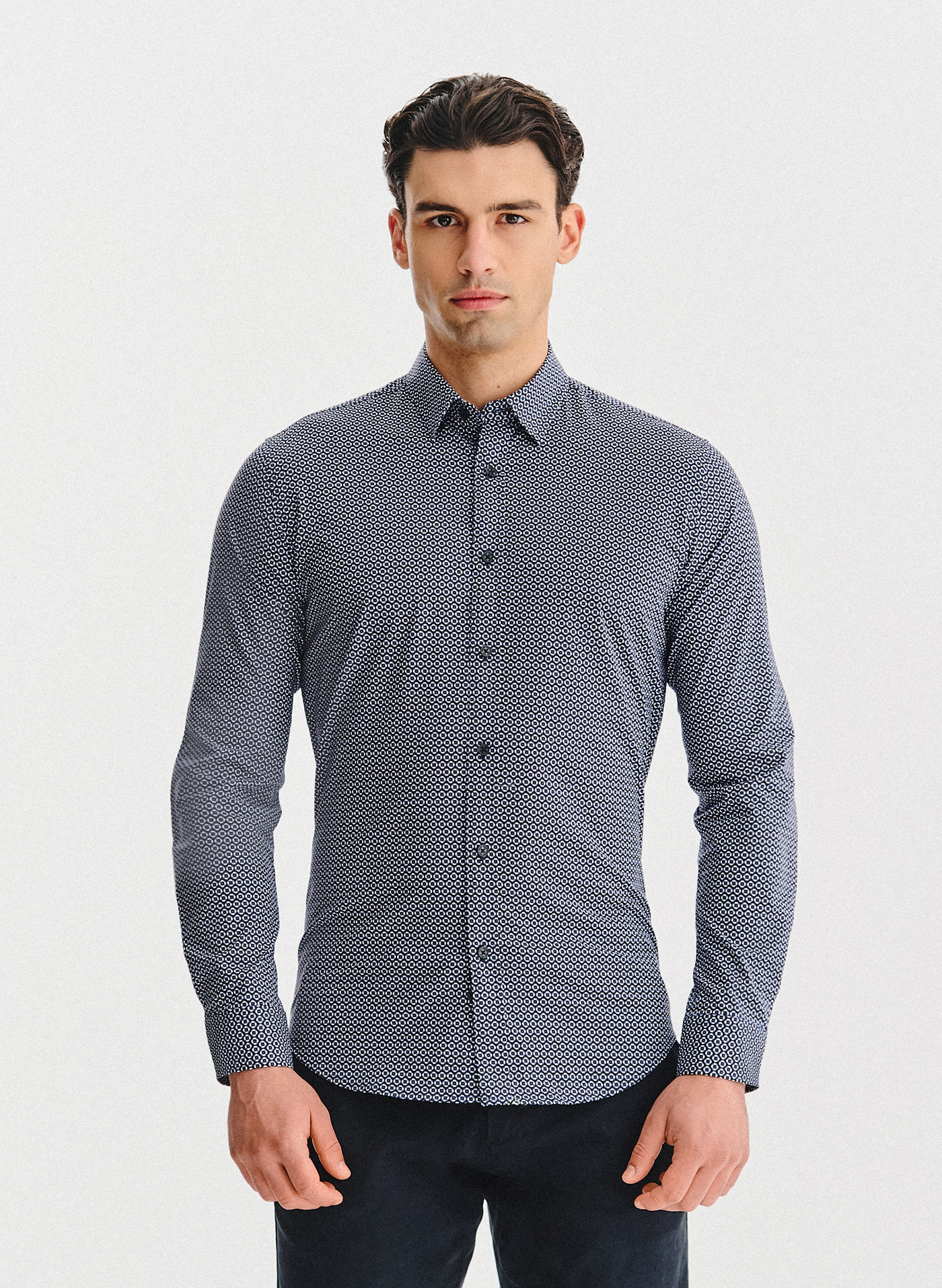 PAKO LORENTE – Granatowa koszula w kwiaty