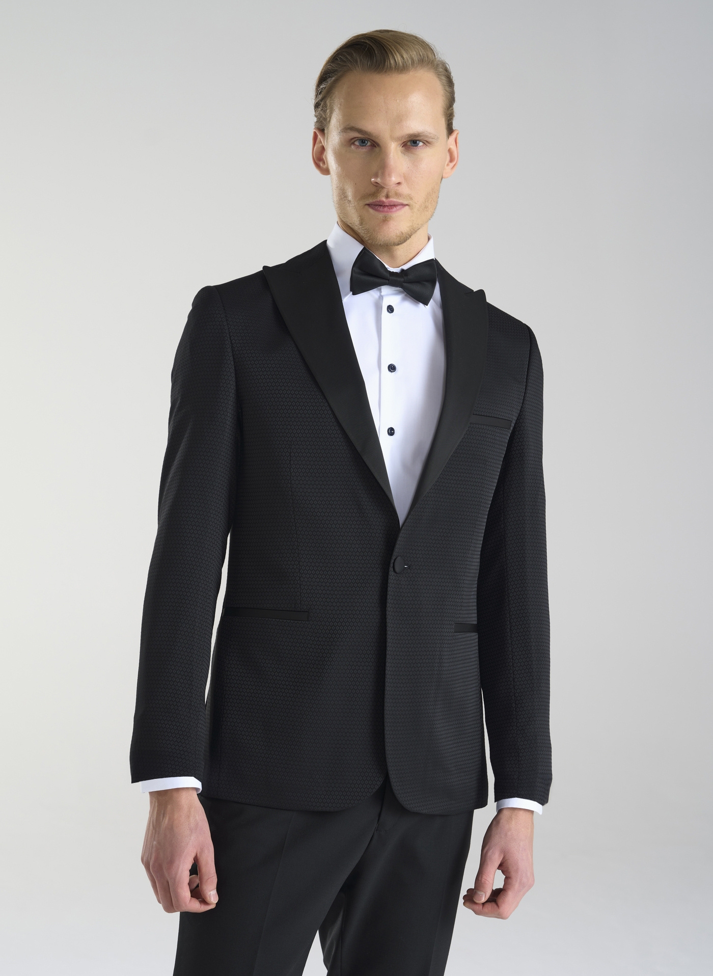 PAKO LORENTE – Czarna marynarka smokingowa w mikrowzór