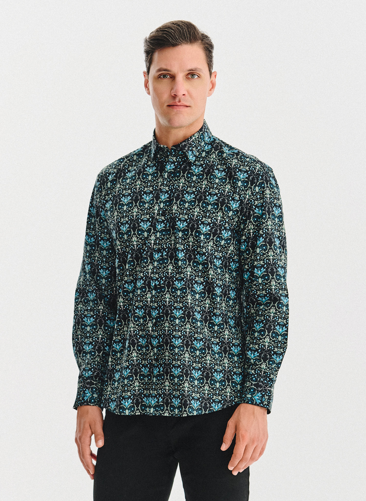 PAKO LORENTE - Czarna koszula w turkusowe kwiaty